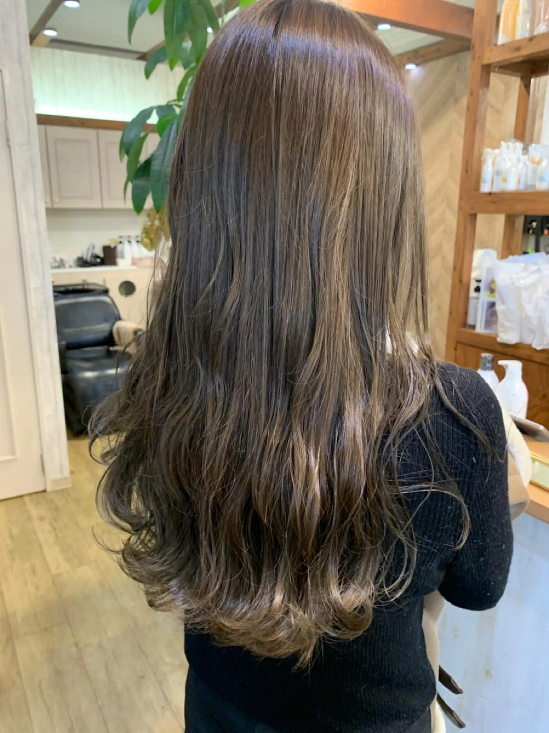 ロング カラー アッシュ アッシュグレー アッシュグレージュ グレージュ オレンジ カット ヘアカラー トリートメント regalo Acari🍎のヘアスタイル