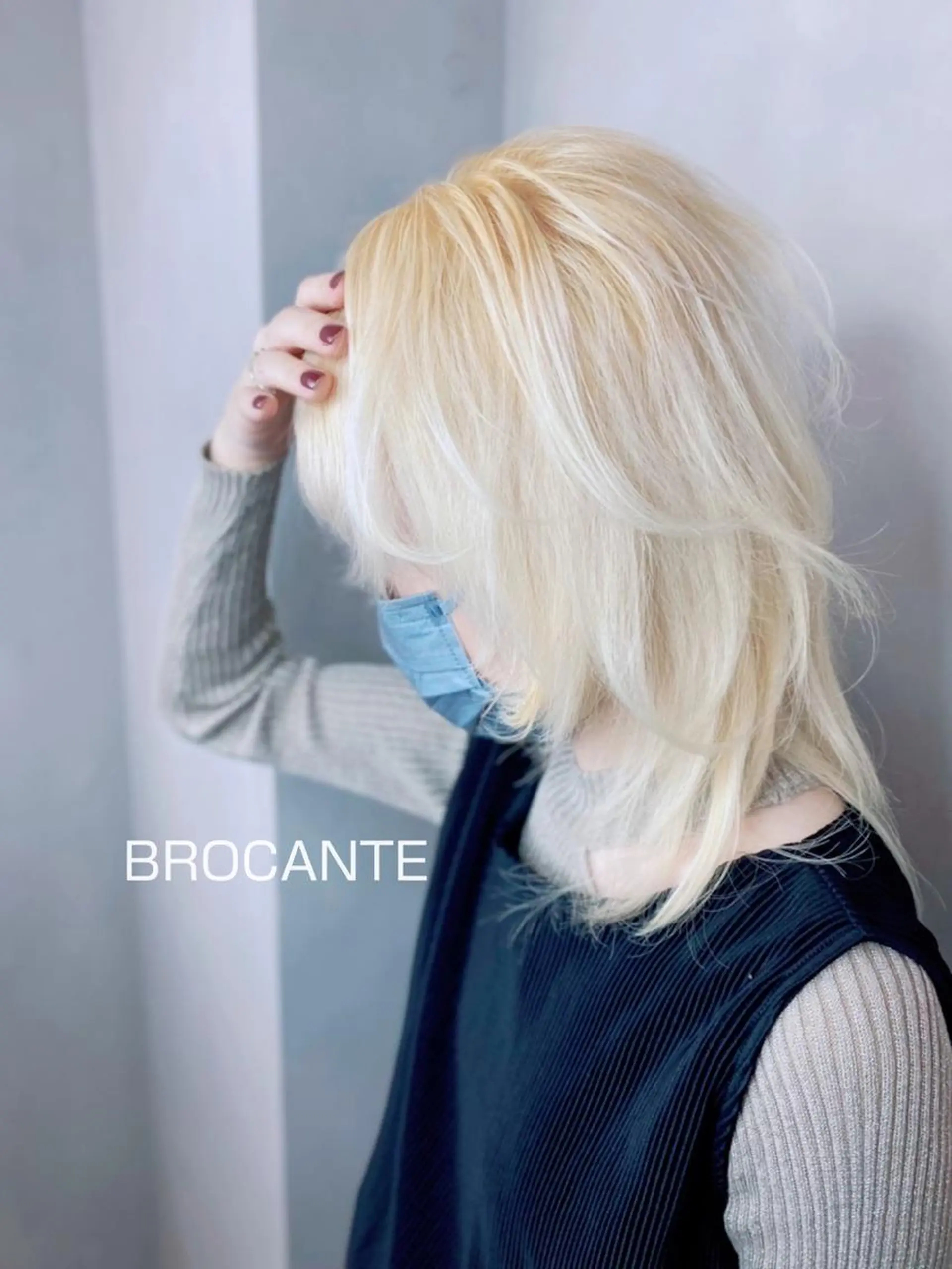 セミロング カラー ブリーチ デザインカット 韓国風ヘア ウルフカット BROCANTE✂︎ karasawa.nのヘアスタイル