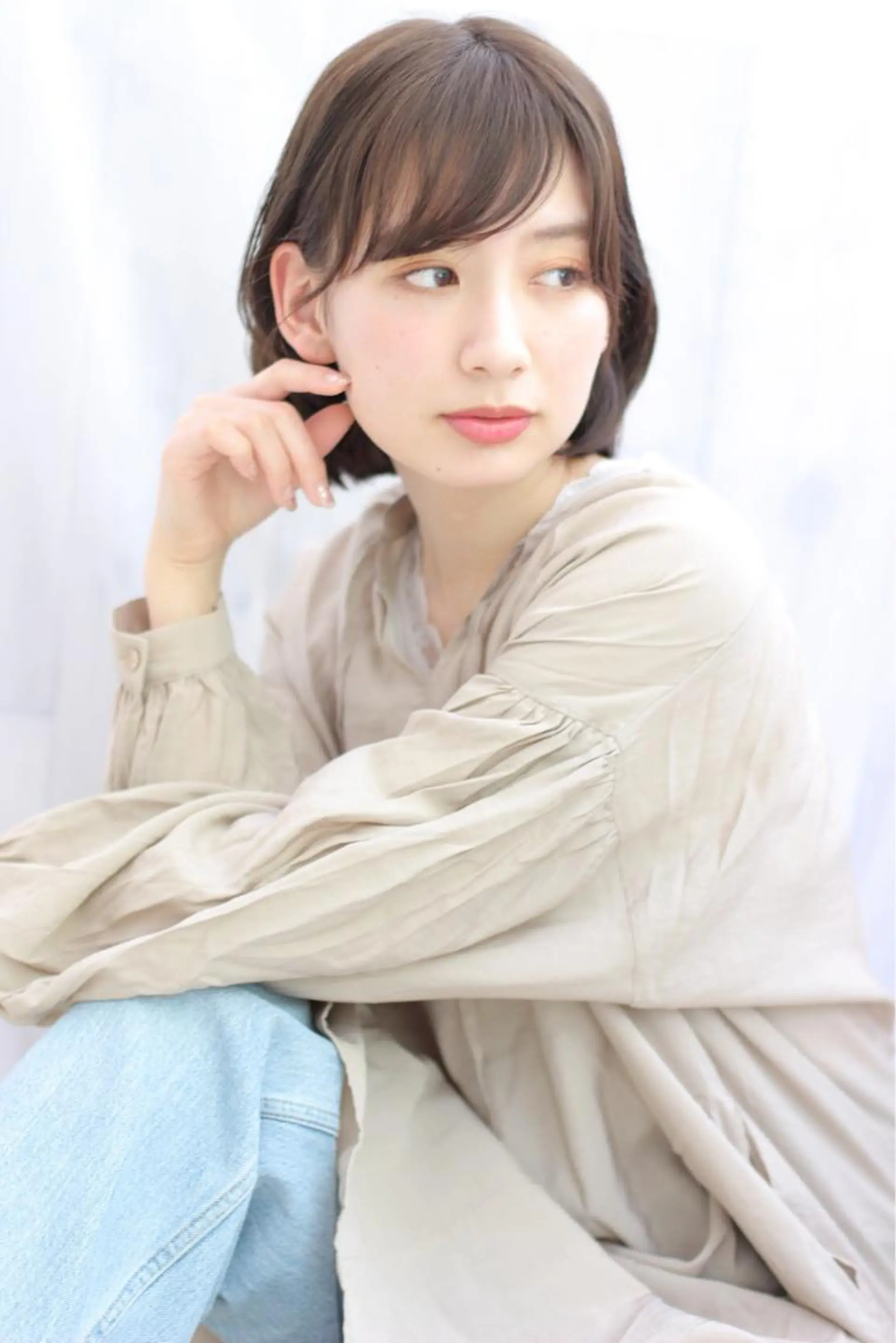 ミディアム 田辺 直子のヘアスタイル
