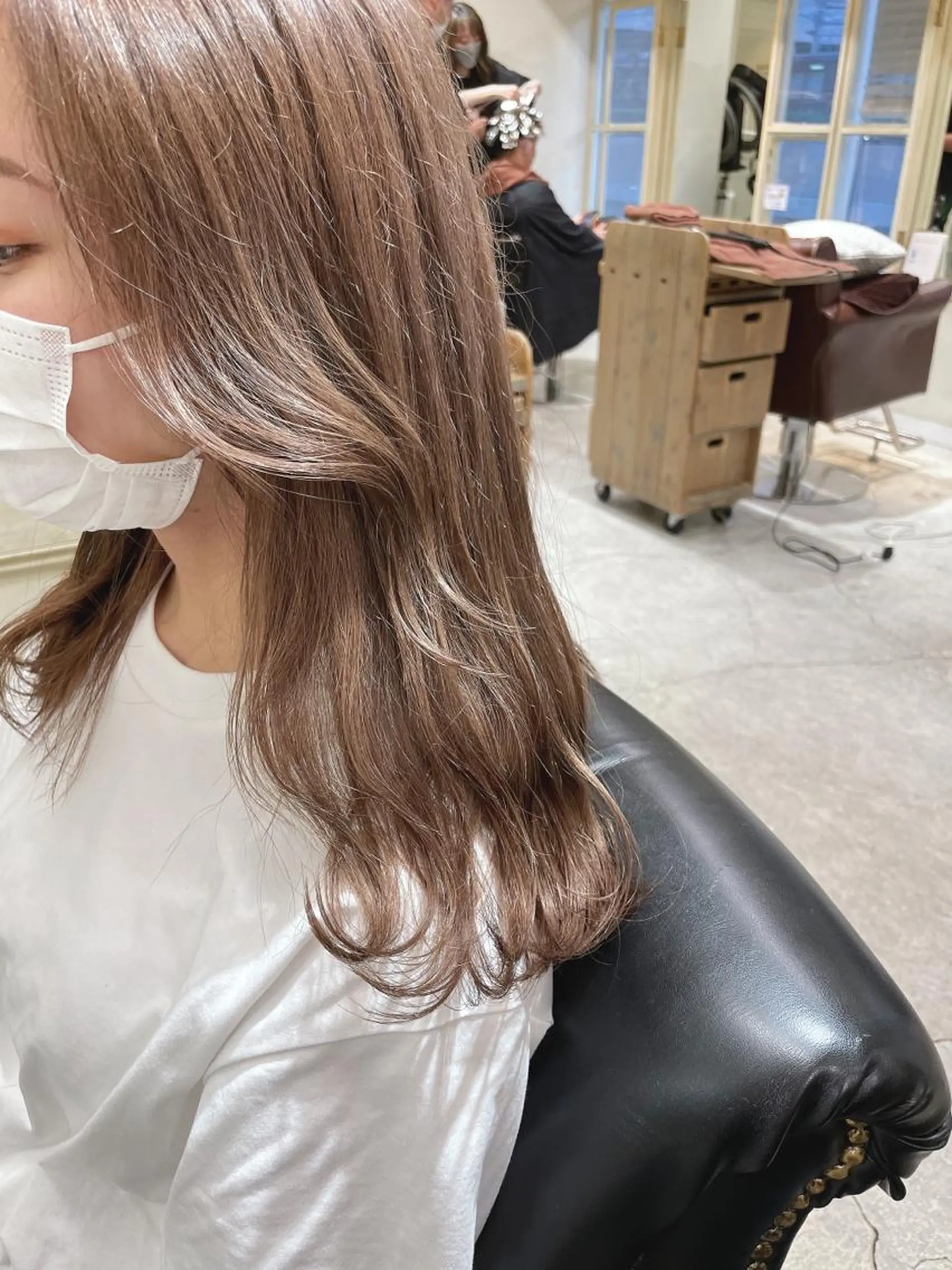 セミロング カラー ぱつっとボブ 古家 佑真のヘアスタイル