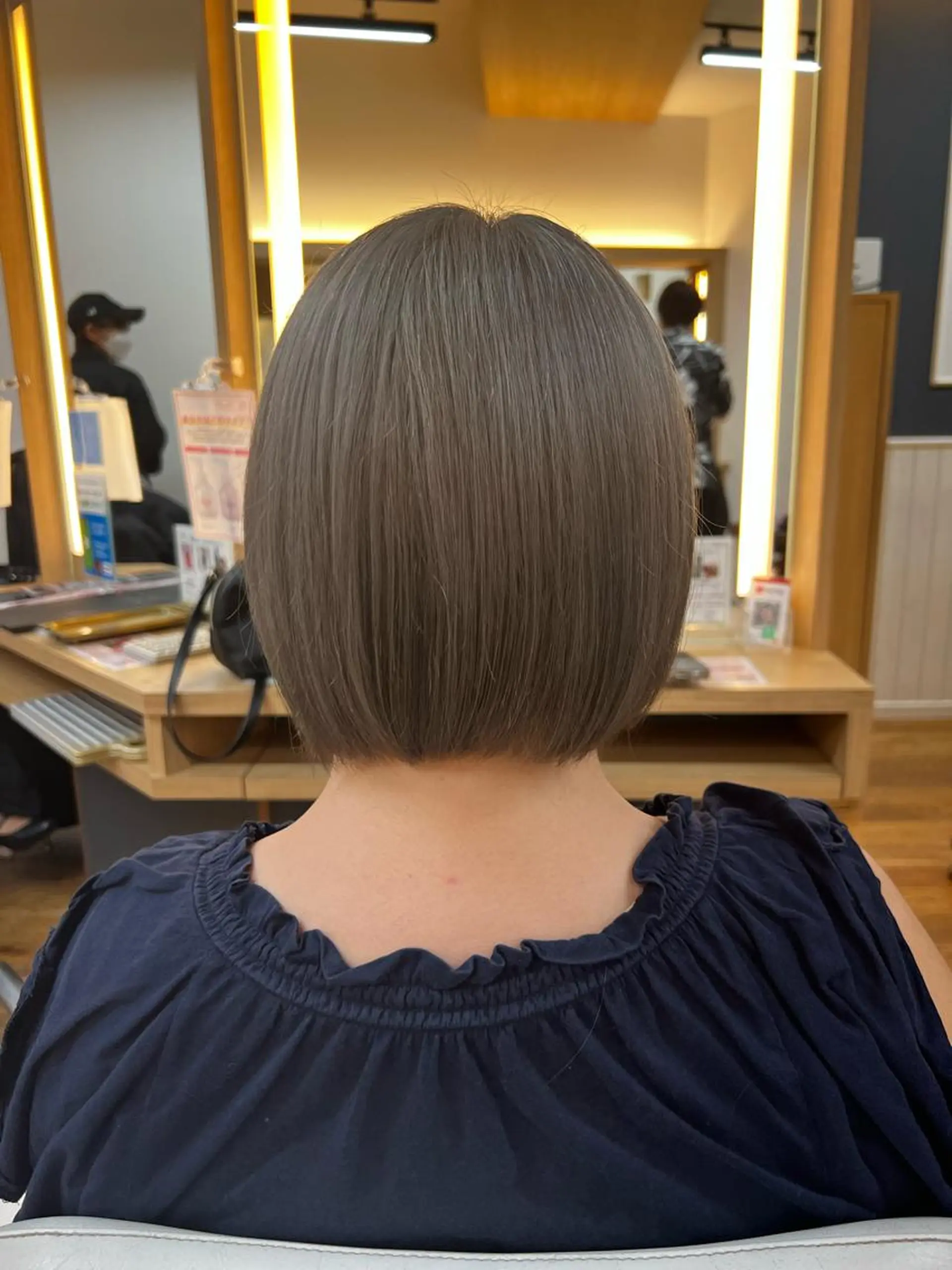 ショート カラー ヘアカラー トリートメント ✂︎HITOMI ✂︎のヘアスタイル