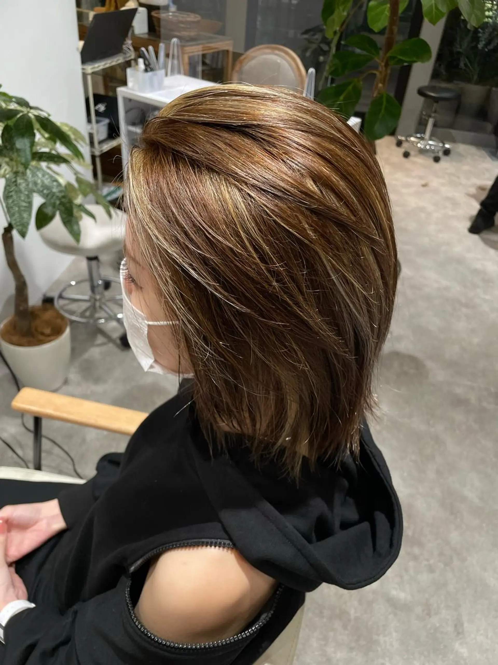 ショート ハイライト ヘアカラー ハイトーン🦄ネイル 💞のぶちのネイルデザイン