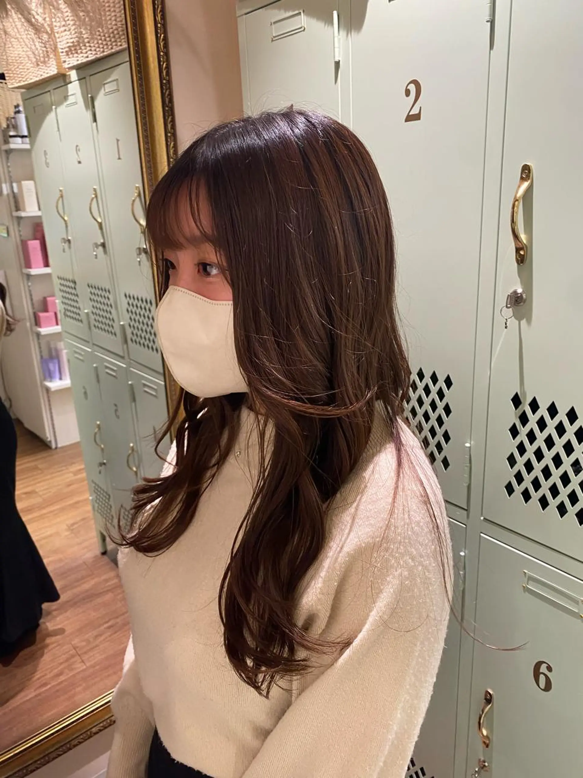ロング カット 透明感カラー/韓国 ヘア🩶yuri🩵のヘアスタイル