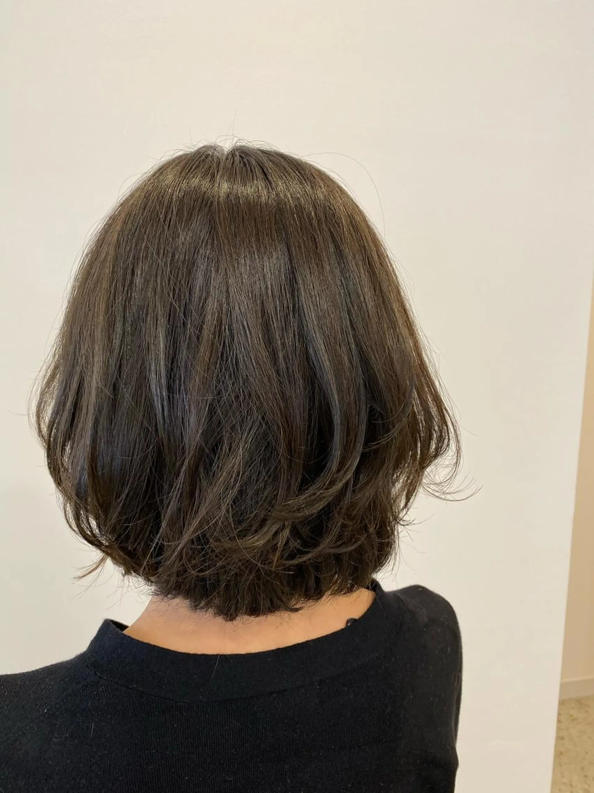 ミディアム カラー アディクシーカラー ブルーカラー ボブ 藤原 克宏のヘアスタイル