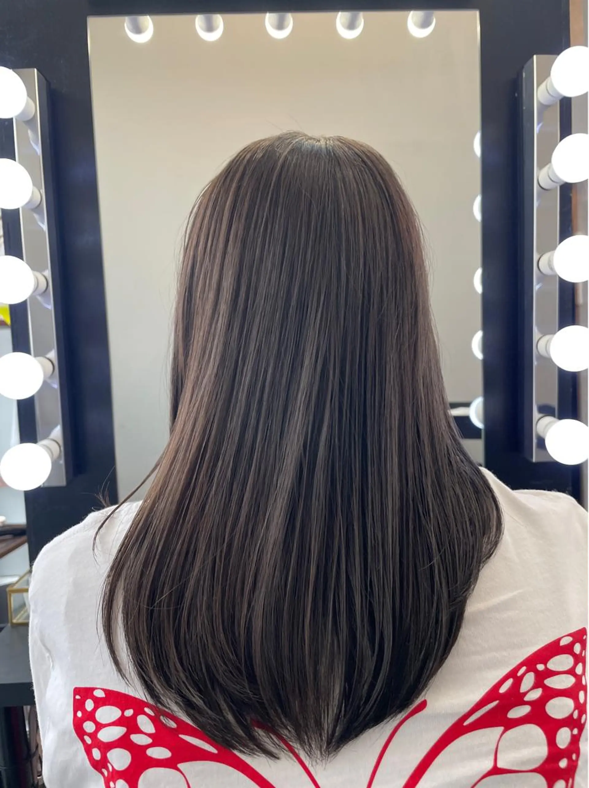ロング カラー アッシュ ベージュカラー カット ヘアカラー トリートメント ブリーチなし透明感 タケザワミキのヘアスタイル