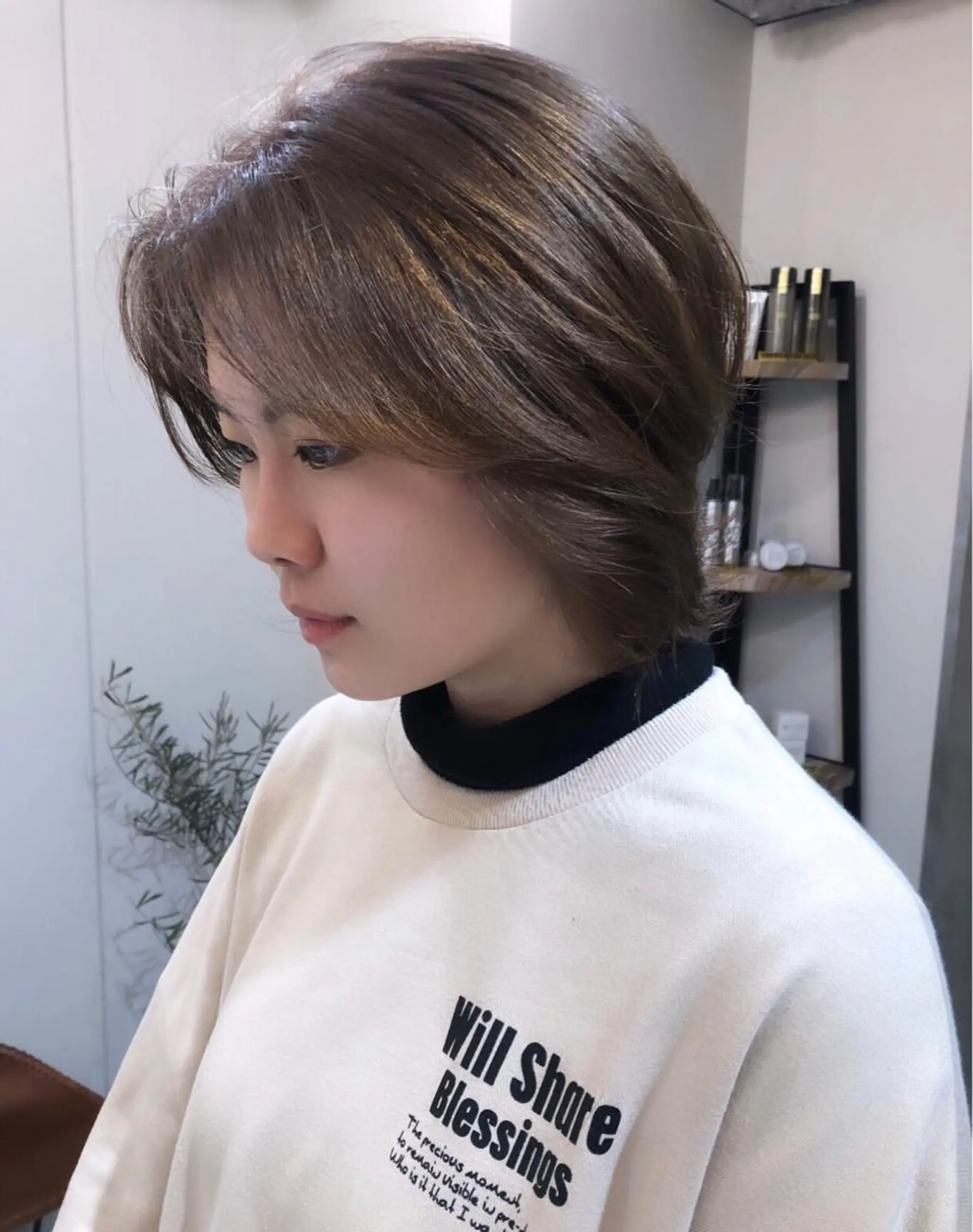 ショート カラー ヘアアレンジ ブリーチ 関谷 あいみのヘアスタイル