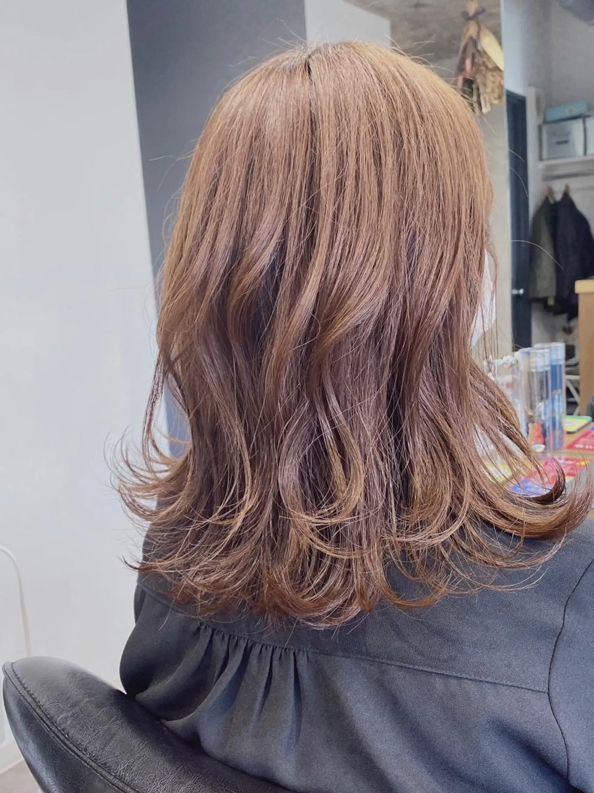 ミディアム カット ヘアカラー ショート･ウルフ✂︎ 安住有咲子のヘアスタイル