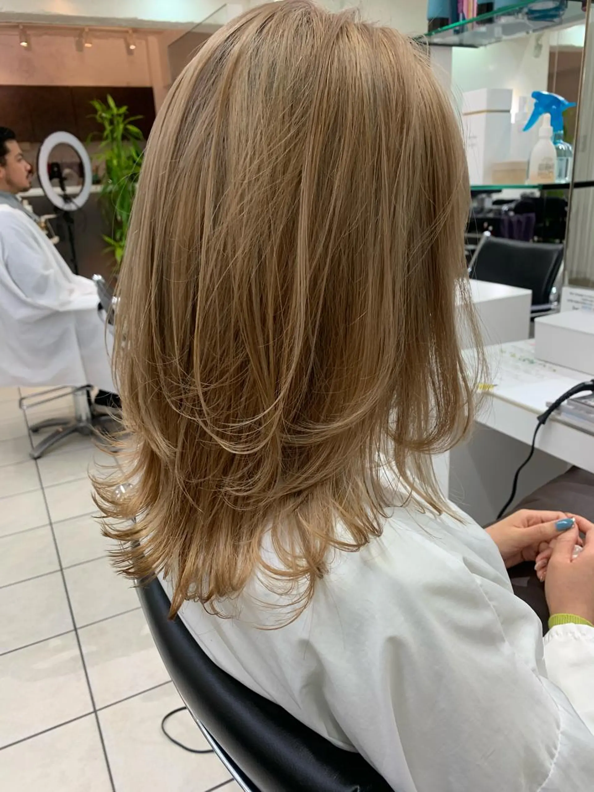 ミディアム カラー 寺山 佳貴のヘアスタイル