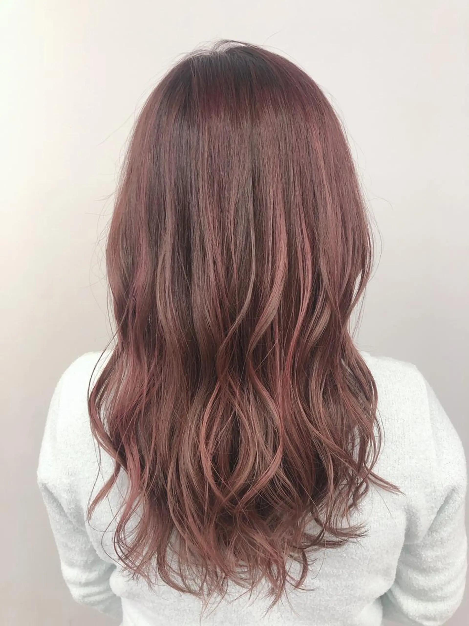 セミロング カラー ハイライトカラー イルミナカラー ハイライト 代表　YUKI ☆のヘアスタイル