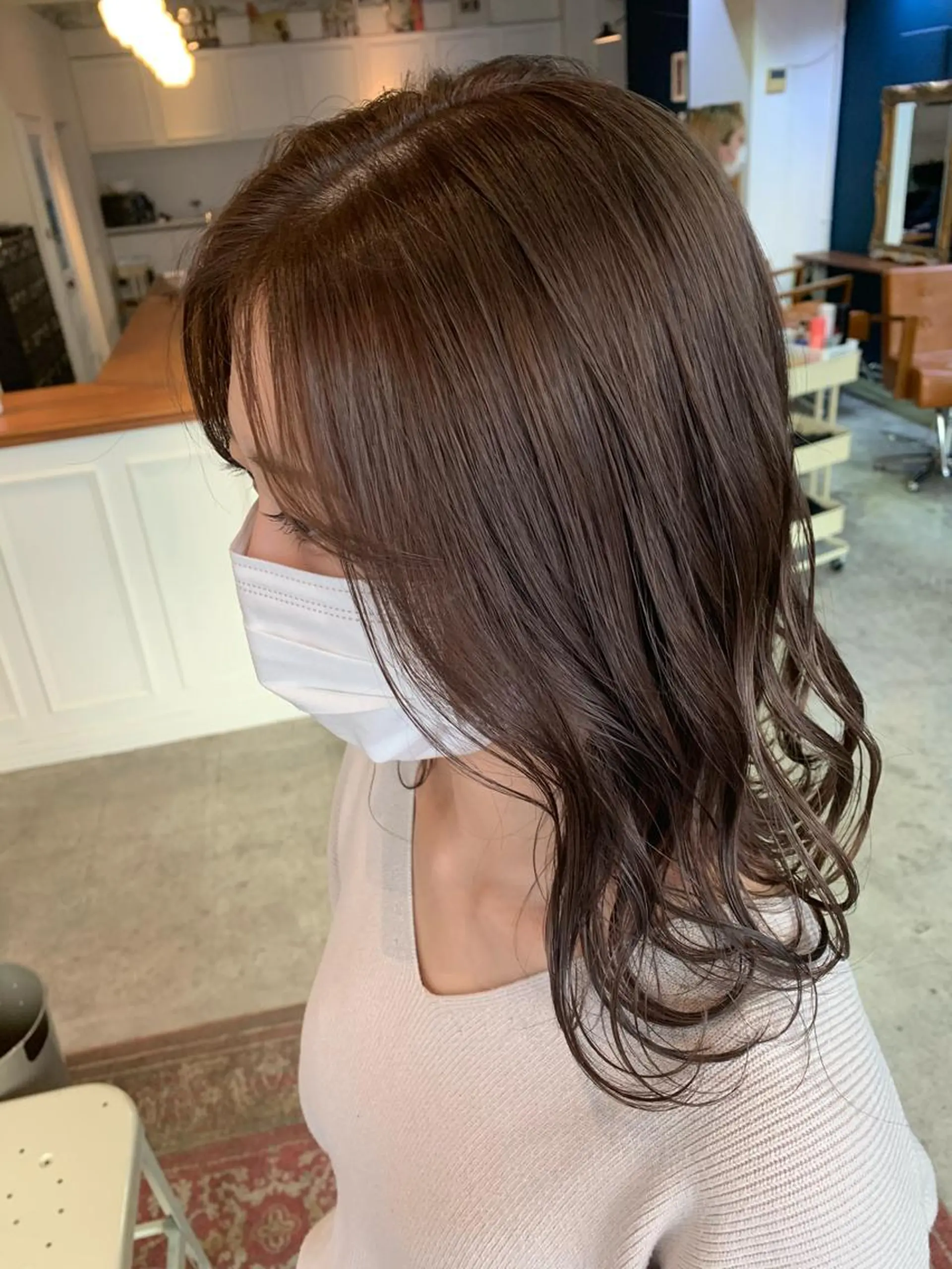 セミロング カラー ヘアアレンジ ラベンダーカラー シルバー カット ヘアカラー トリートメント 山崎 澪のヘアスタイル