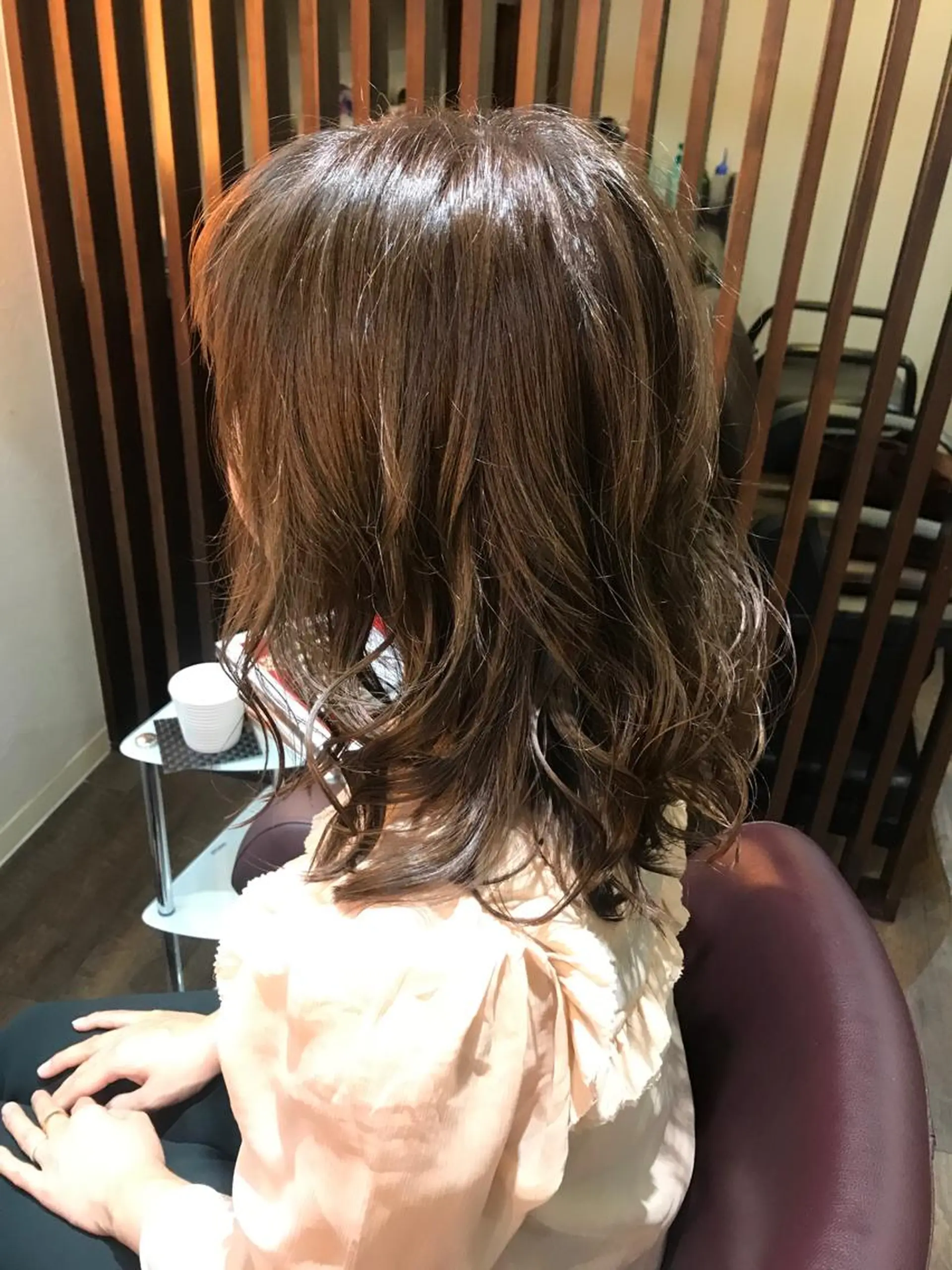 ミディアム カット ヘアカラー トリートメント トモタニ ミオのヘアスタイル