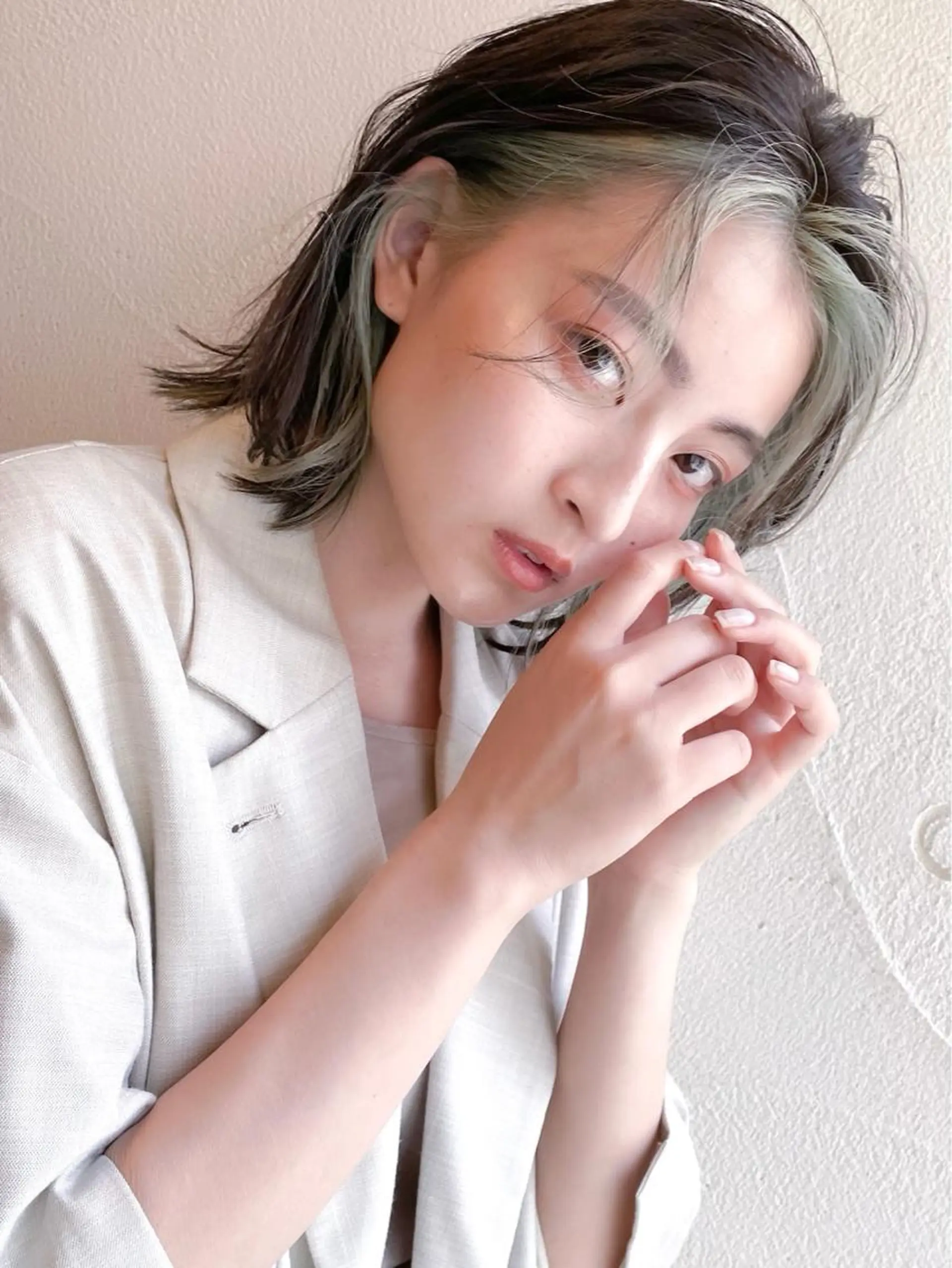 ミディアム カラー ミストバング  フェイスフレーミング カット ヘアカラー トリートメント 王子田 隼のヘアスタイル
