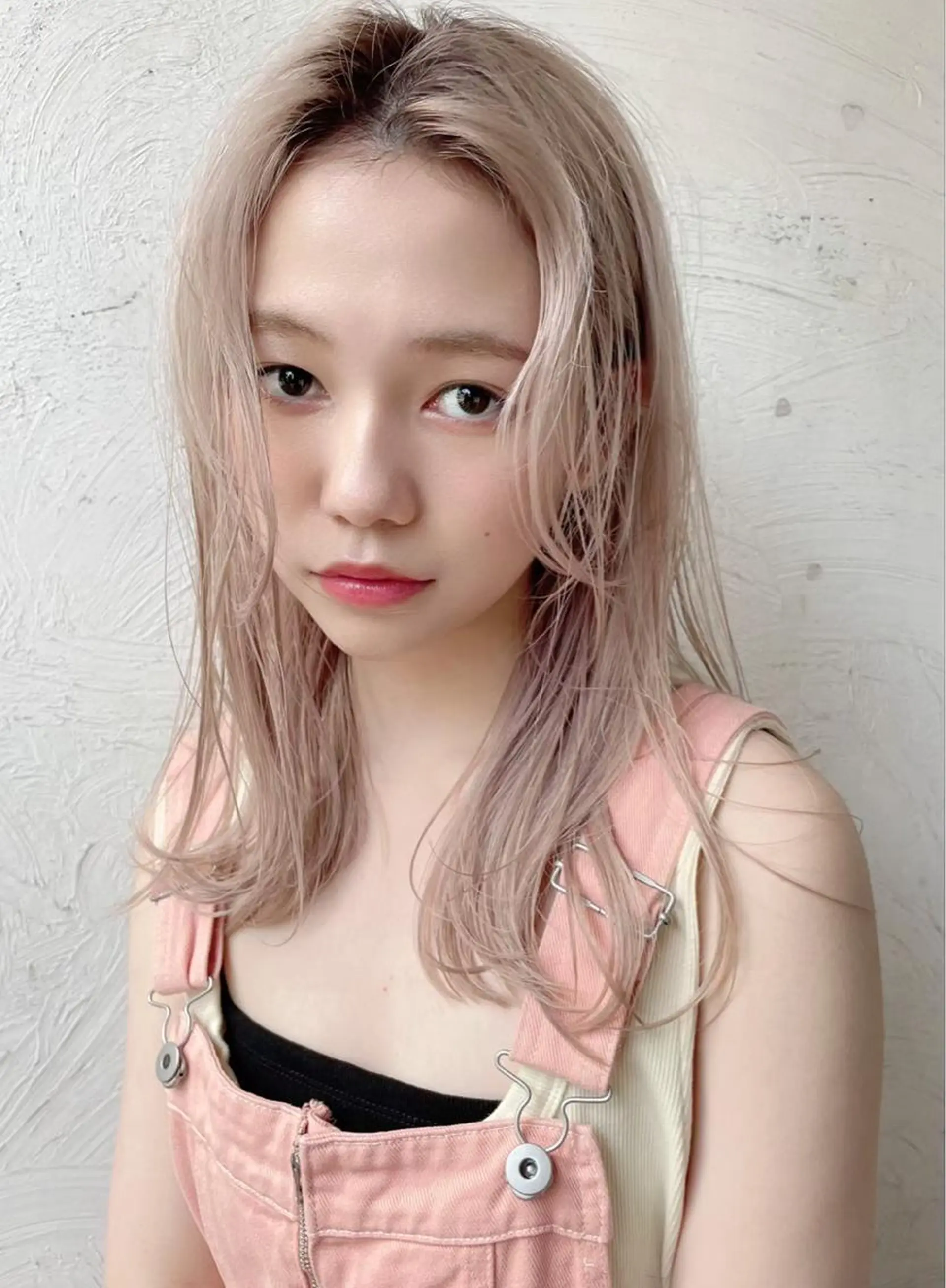 ミディアム カラー ベージュカラー ホワイトベージュ 似合わせカラー🫶 小川千波のヘアスタイル