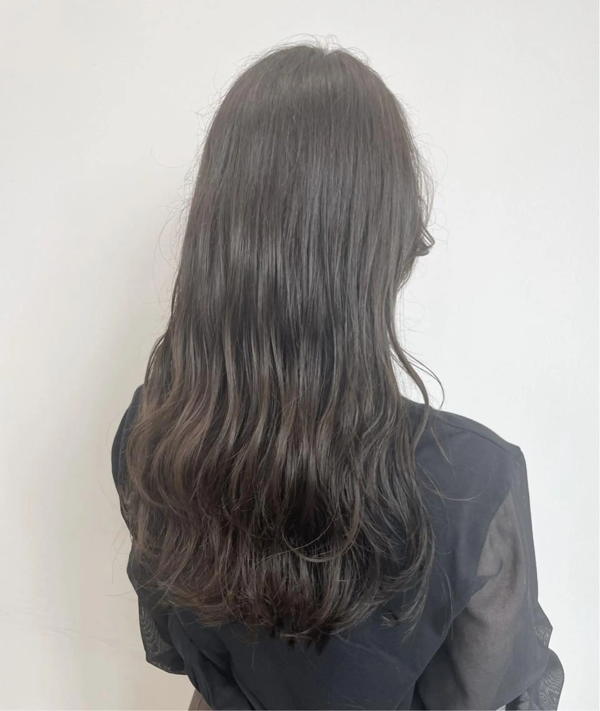 カラー 河野 いずみのヘアスタイル