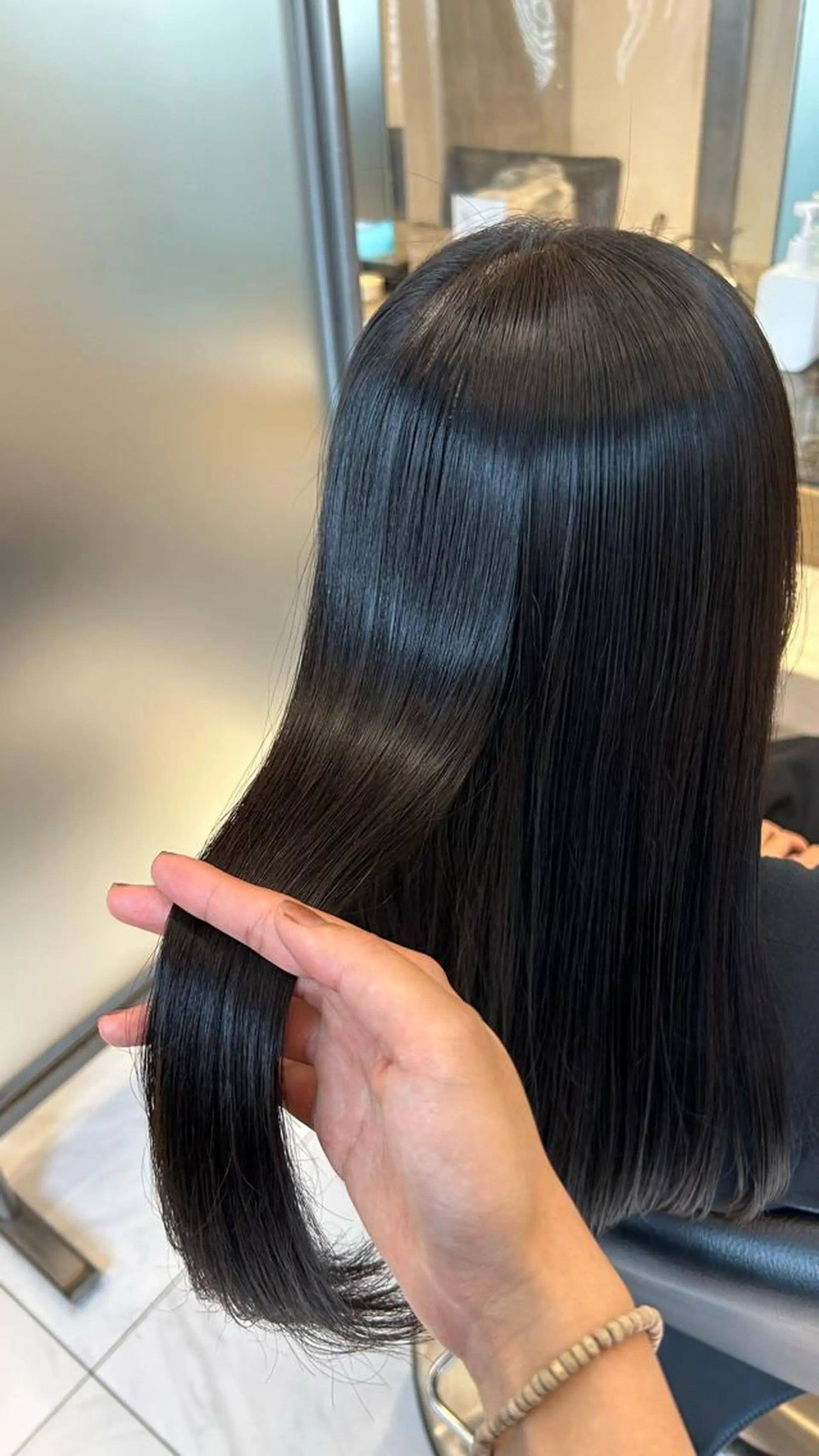 ロング 縮毛矯正 艶カラー/レイヤー 🦋AKARI🦋のヘアスタイル