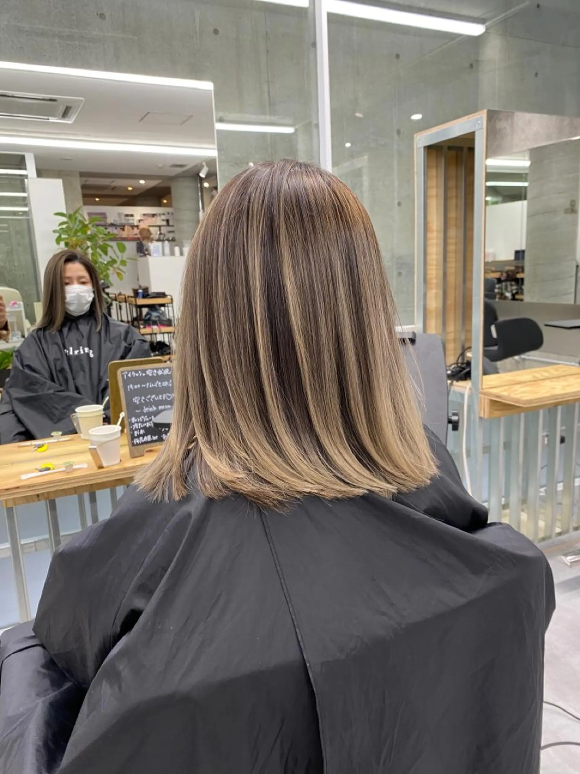 ミディアム カラー バレイヤージュ ブリーチ ケアブリーチ ダブルカラー ハイライトカラー welring hair salon所属・welring hair salonのヘアスタイル