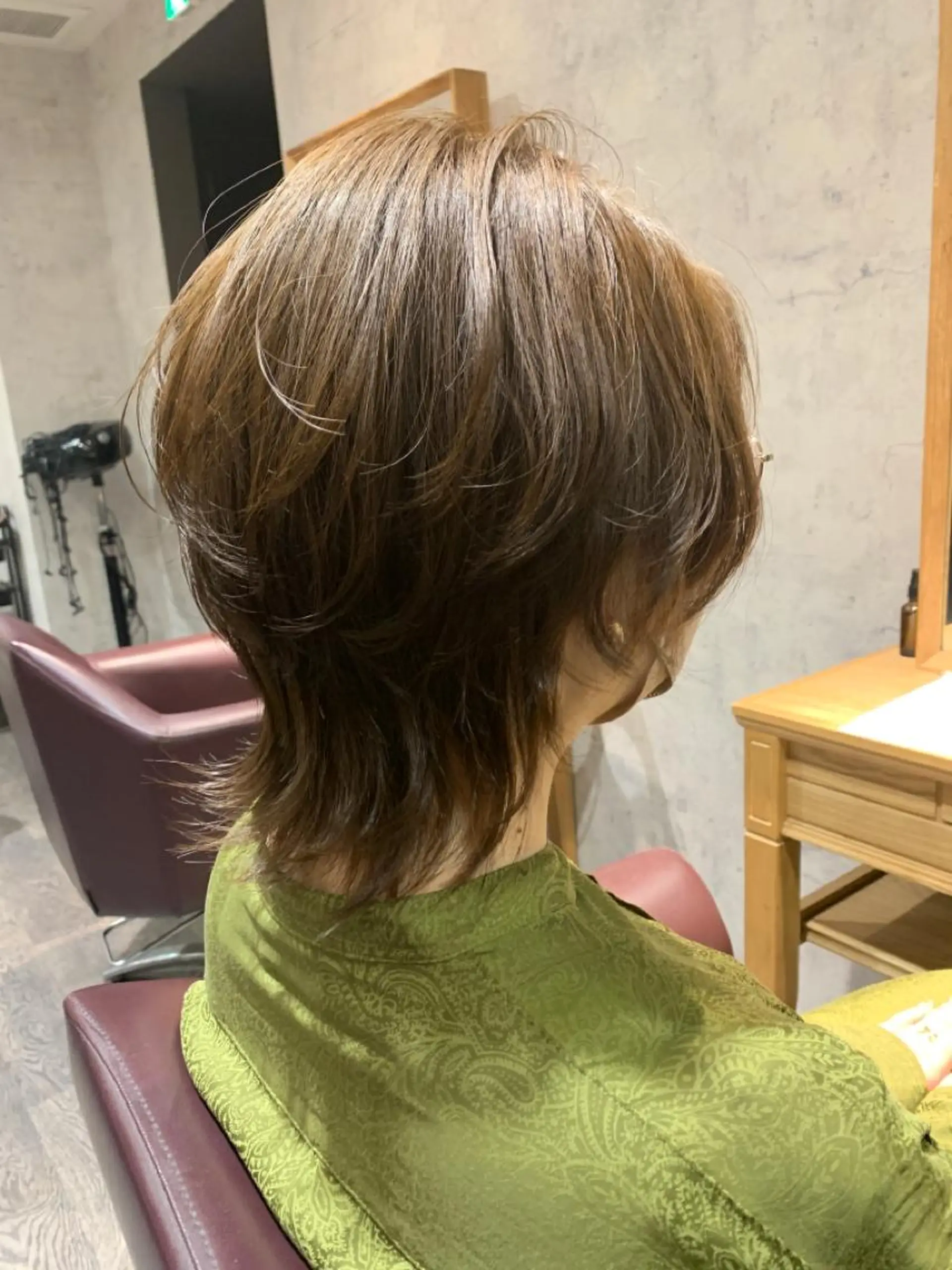 ミディアム ウルフカット カット バレイヤージュ KAZUMAのヘアスタイル