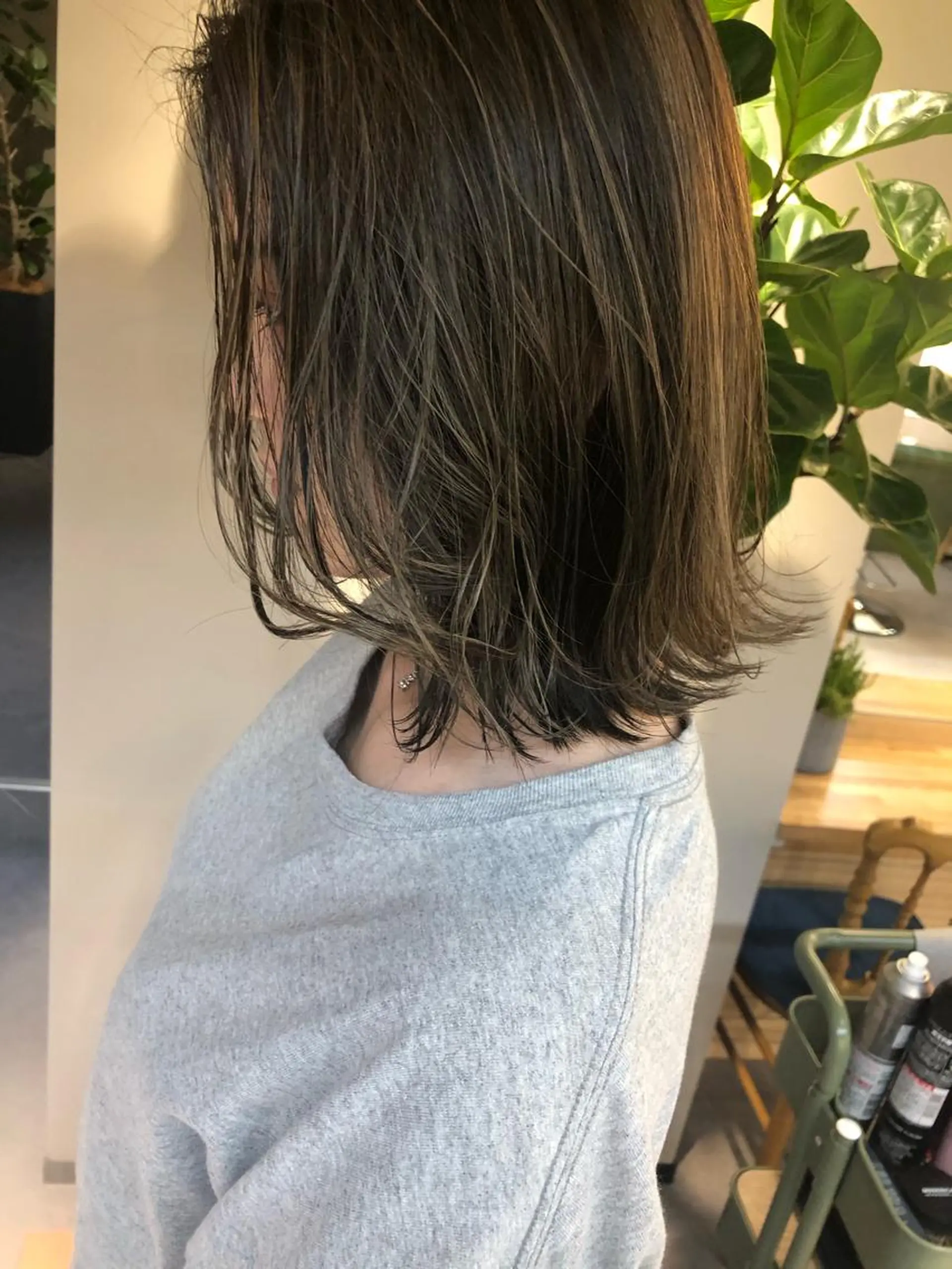 ミディアム ハイライト カット ヘアカラー トリートメント 透明感カラー＊ レイヤー/清水大地のヘアスタイル