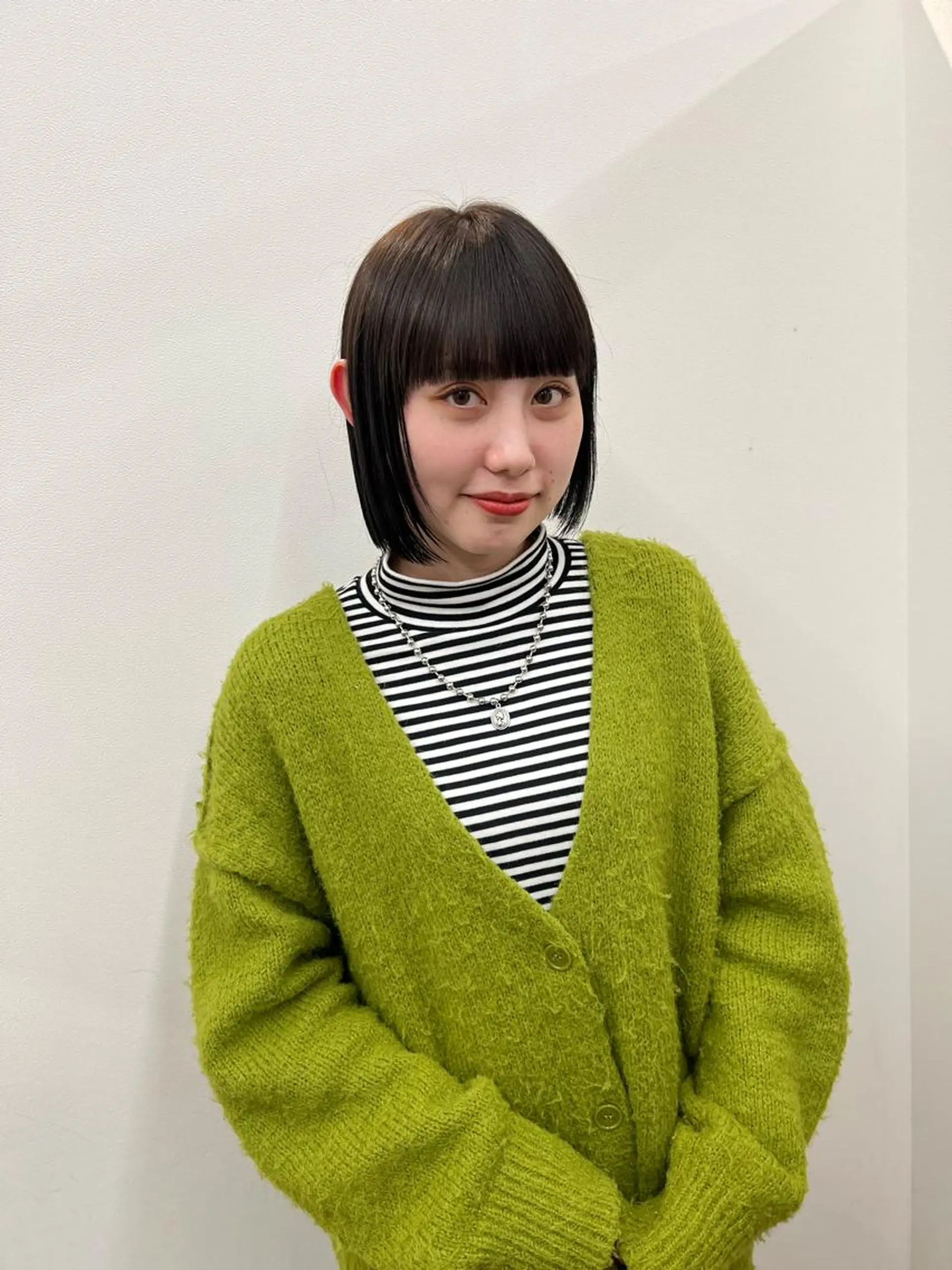 ショート カラー 切りっぱなしボブ ボブ ヘアカラー 青木 芽生のヘアスタイル