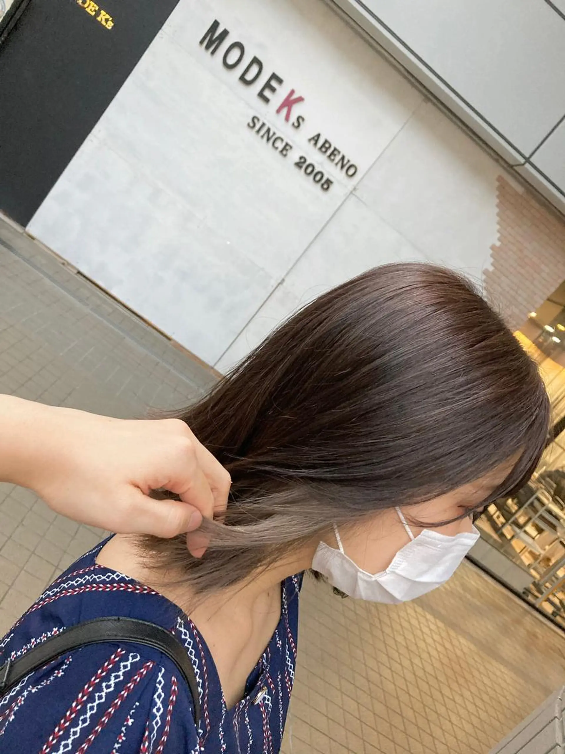 ショート カラー グレージュ インナーカラー ミルクティーグレージュ カット ヘアカラー トリートメント SHAFT Ieiriのヘアスタイル