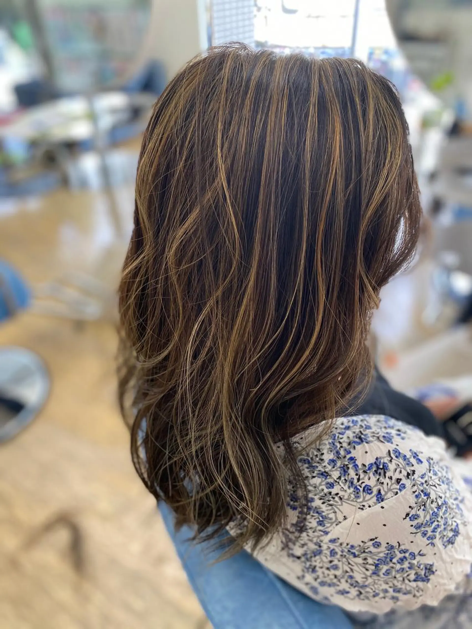 セミロング カラー ヘアアレンジ ハイライトカラー ハイライト replica上大岡所属・松井 敬太郎のヘアスタイル