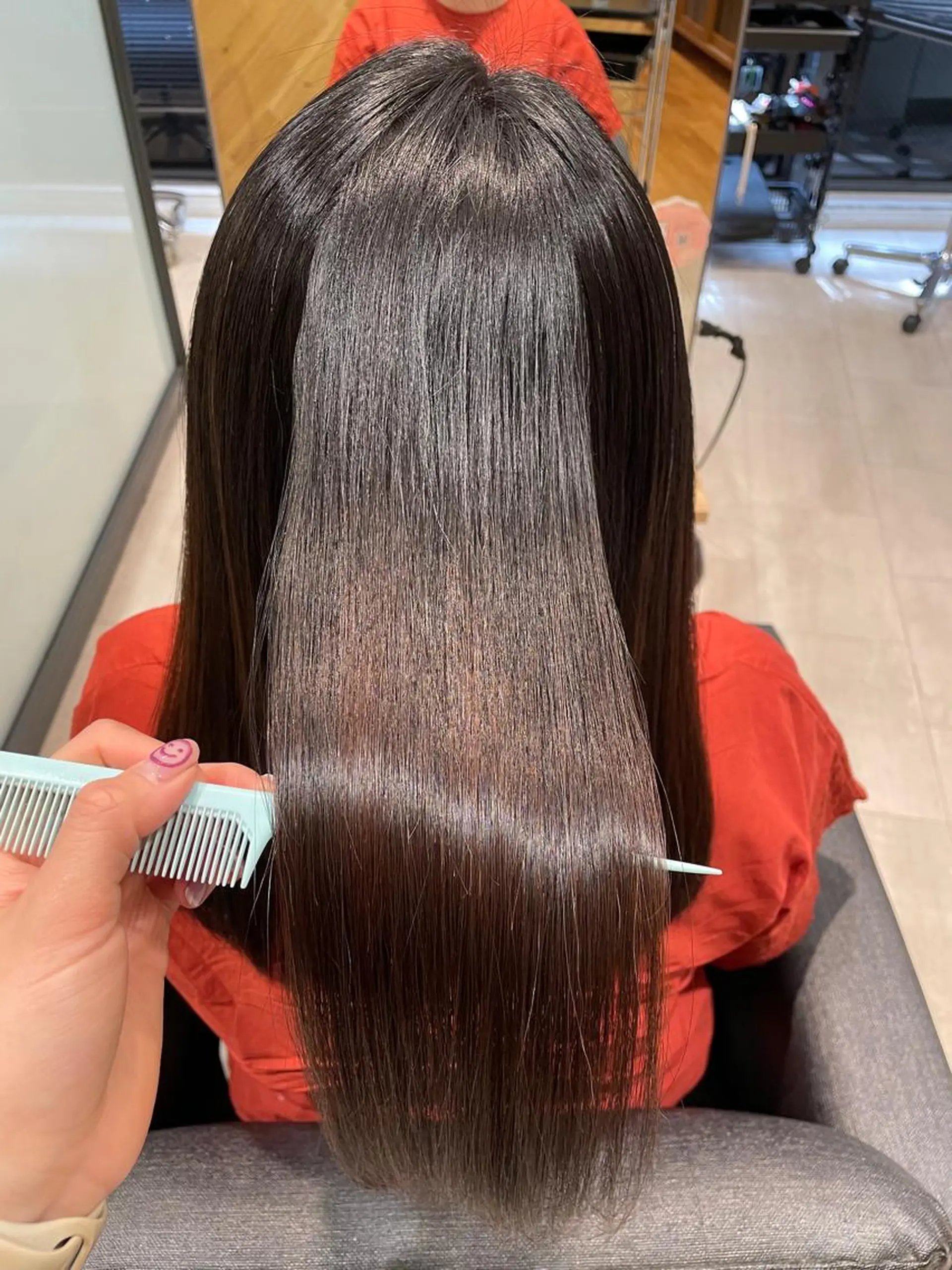 セミロング 髪質改善 トリートメント コトネ🫧 韓国風レイヤーカットのヘアスタイル