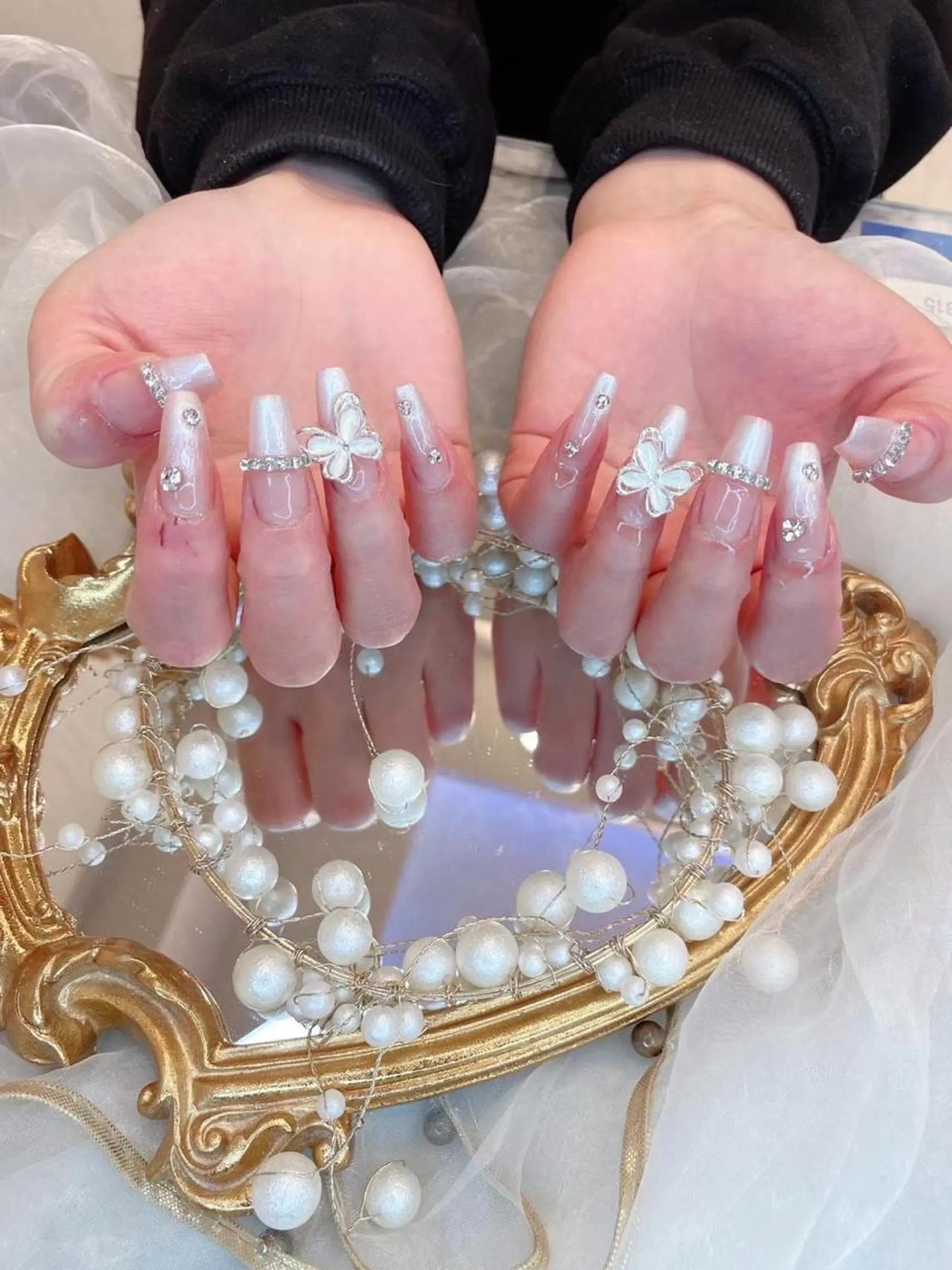 ネイル ラメ(グリッター) シルバー Babarla Nailのネイルデザイン