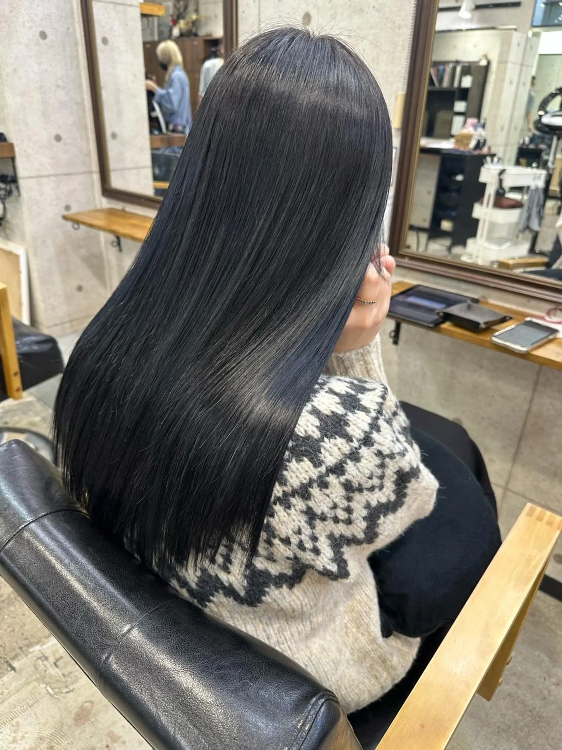 ミディアム カラー ブルーカラー ブルーグレー 遠藤沙也加 /レイヤーカットのヘアスタイル