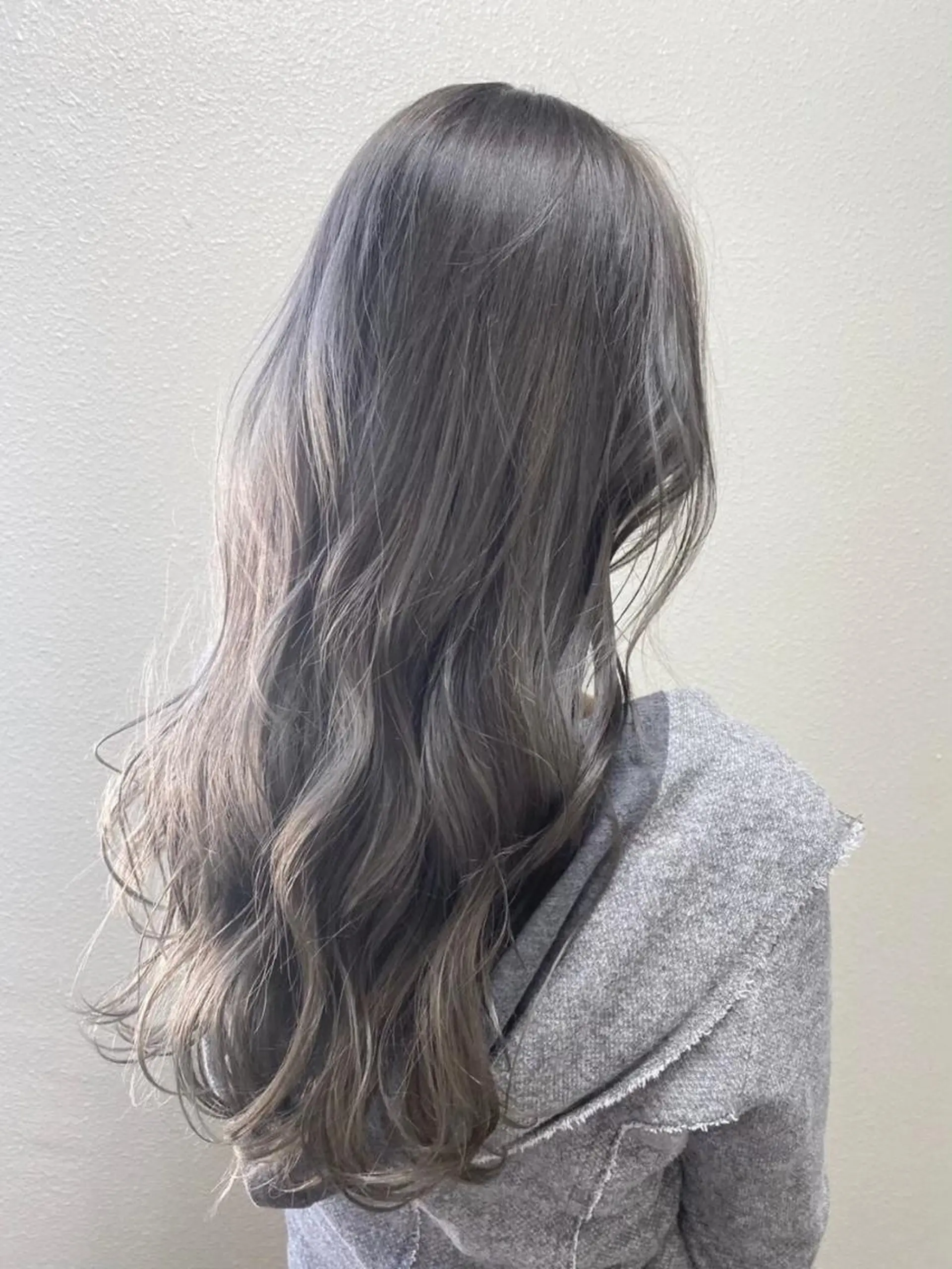 ロング カラー ヘアアレンジ キッズ アディクシーカラー バレイヤージュ ミストバング ベージュカラー 黒髪 カラー特化サロン梅田 Eir茶屋町/山下のヘアスタイル