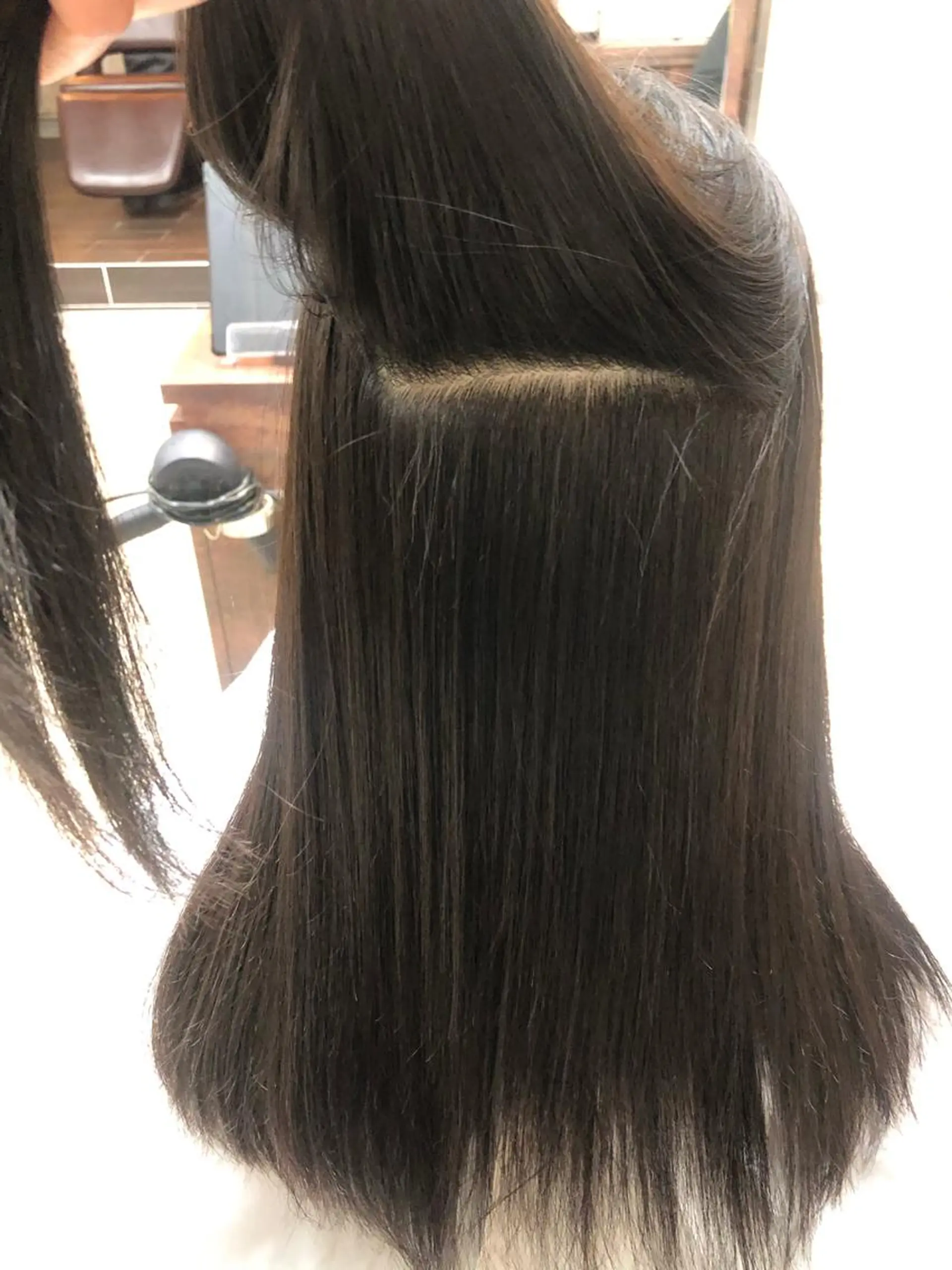 ロング 縮毛矯正 HAIR LOUNGE Run Ways所属・Shiho 🦋 ／透明感カラーのヘアスタイル