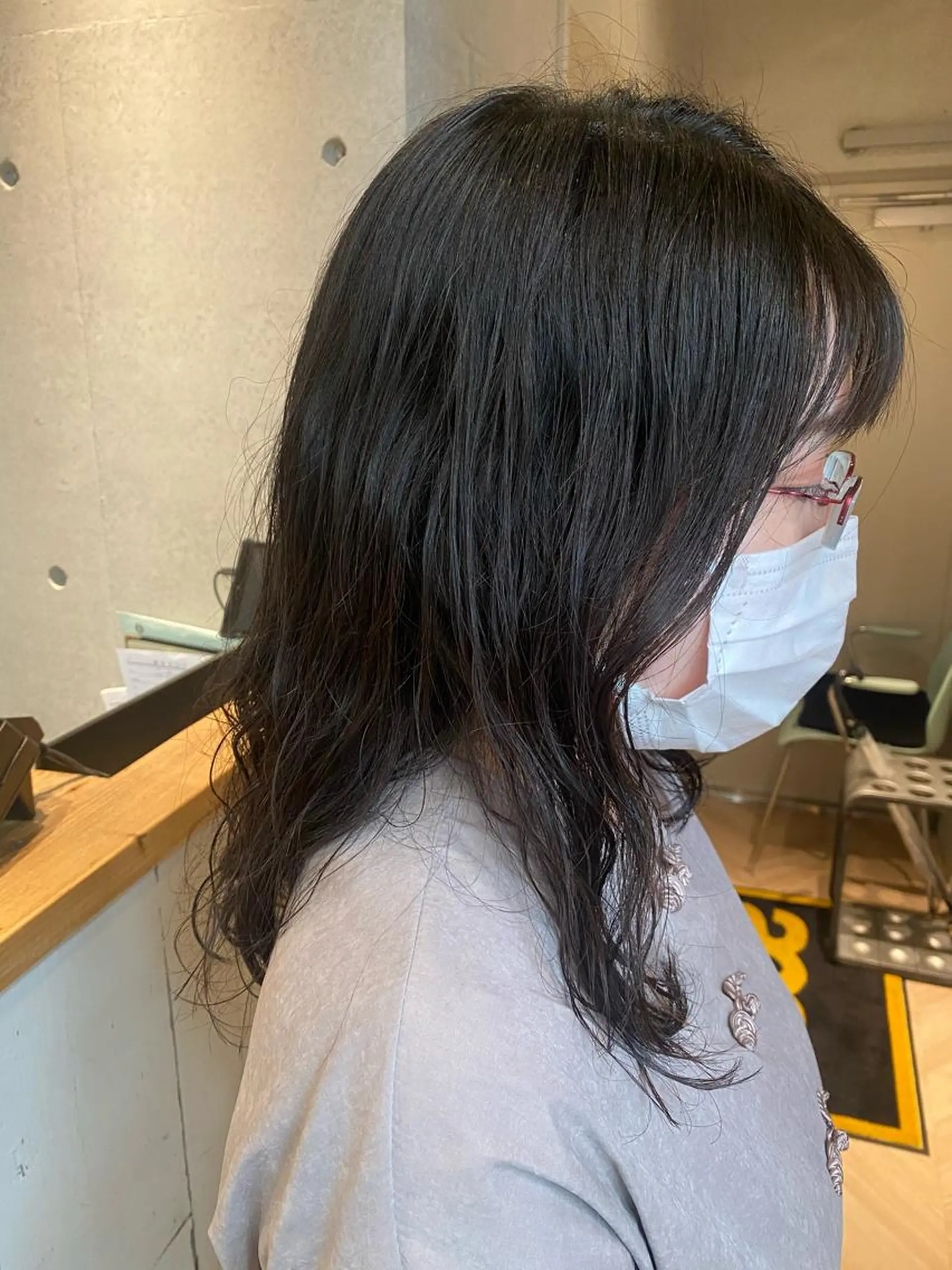 セミロング セミロングパーマ 西山 恵太郎のヘアスタイル