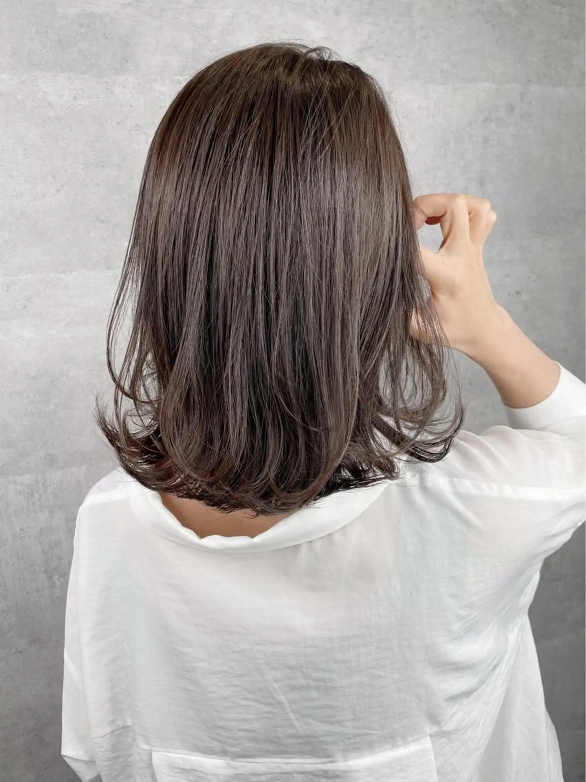 ミディアム _WHITE 喜多村天斗のヘアスタイル