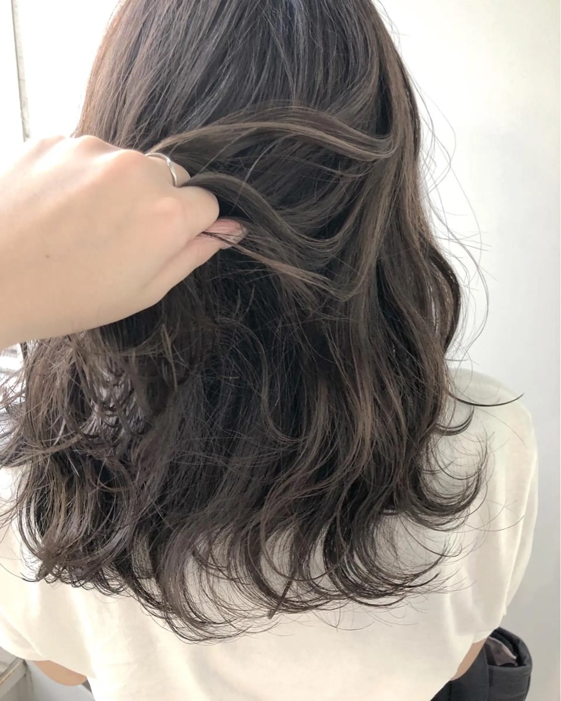 セミロング カラー ヘアアレンジ ブリーチ ケアブリーチ 透明感カラー ハイライトカラー ハイライト 榎園 由美のヘアスタイル