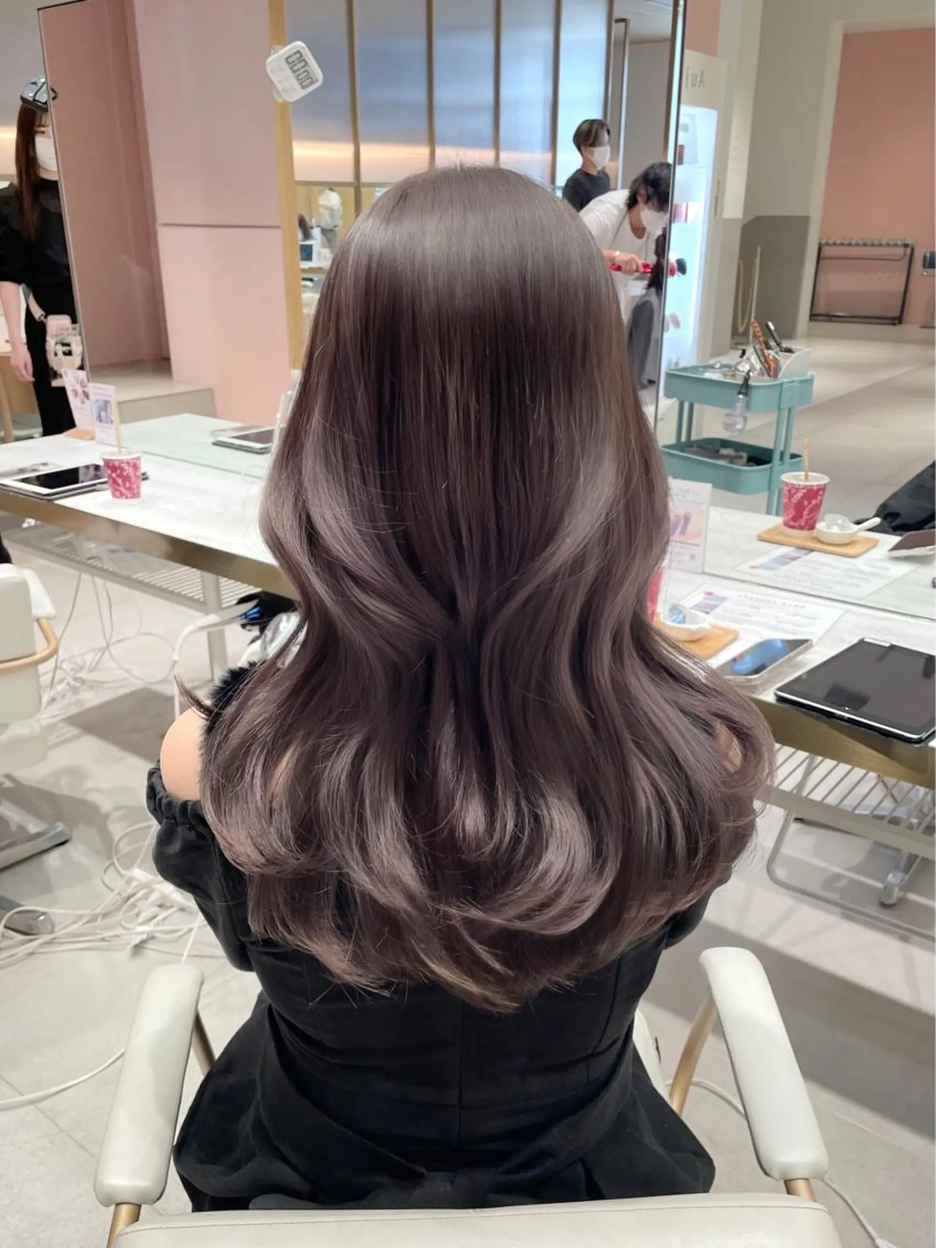 ロング カラー ヘアアレンジ Toiro所属・🤎小顔レイヤー /ベージュ🤎友香のヘアスタイル