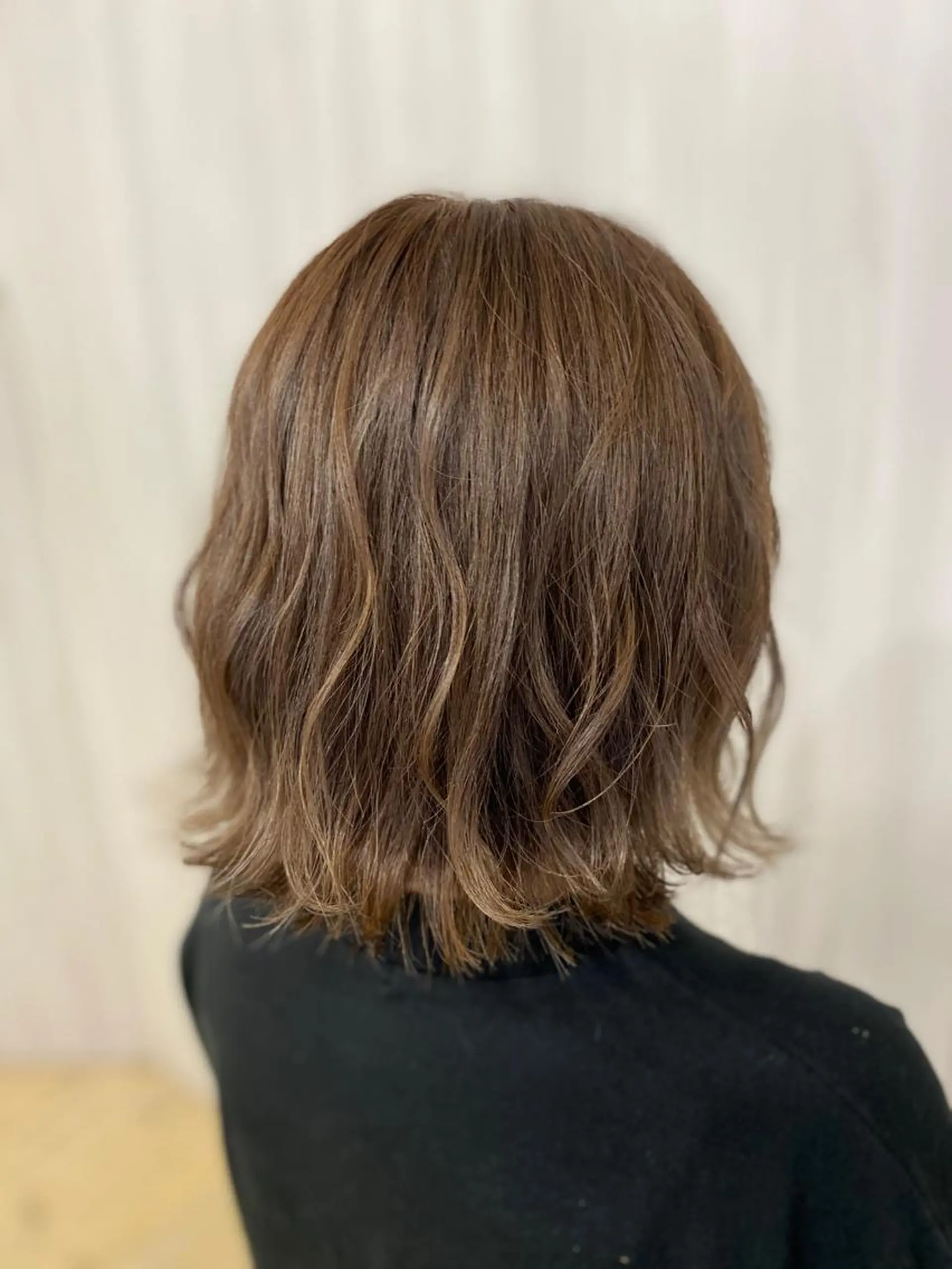 ミディアム カラー ヘアアレンジ 切りっぱなしボブ ブリーチ 透明感カラー グレージュ ブリーチなしカラー カット ヘアカラー 松井 敬太郎のヘアスタイル