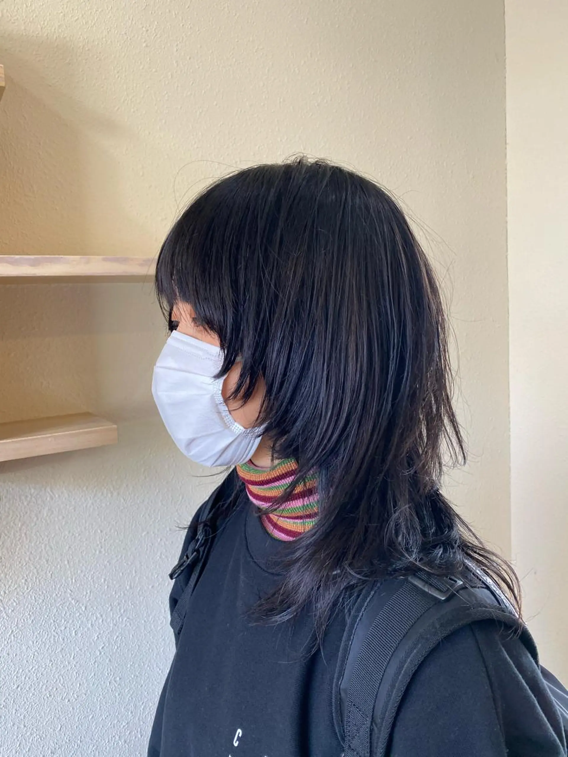 セミロング カラー 黒髪 ブルーカラー ブルーブラック ウルフカット カット ヘアカラー トリートメント coeur所属・中川 茜里のヘアスタイル