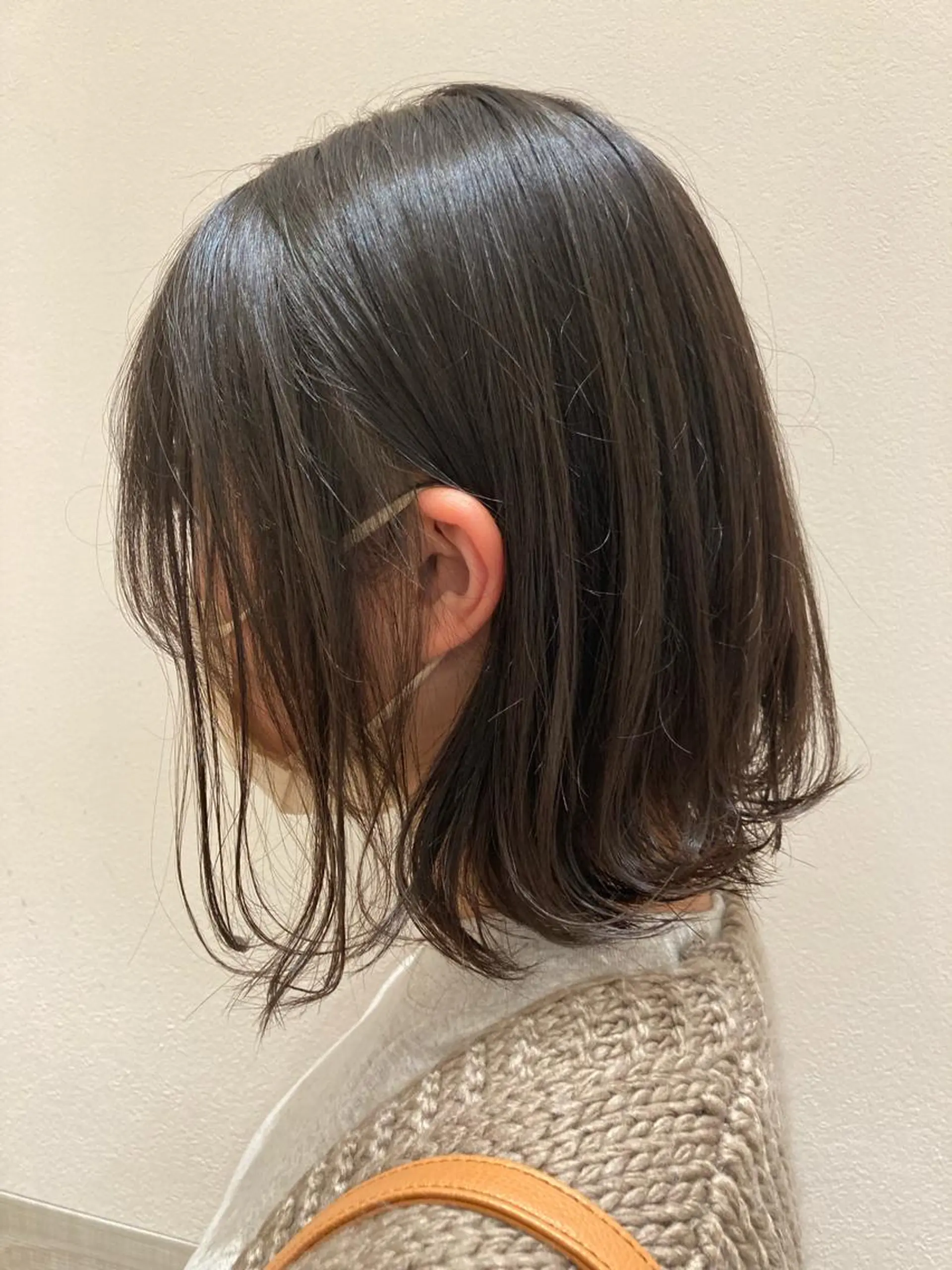ミディアム ボブ 外ハネヘア 佐藤 睦月のヘアスタイル