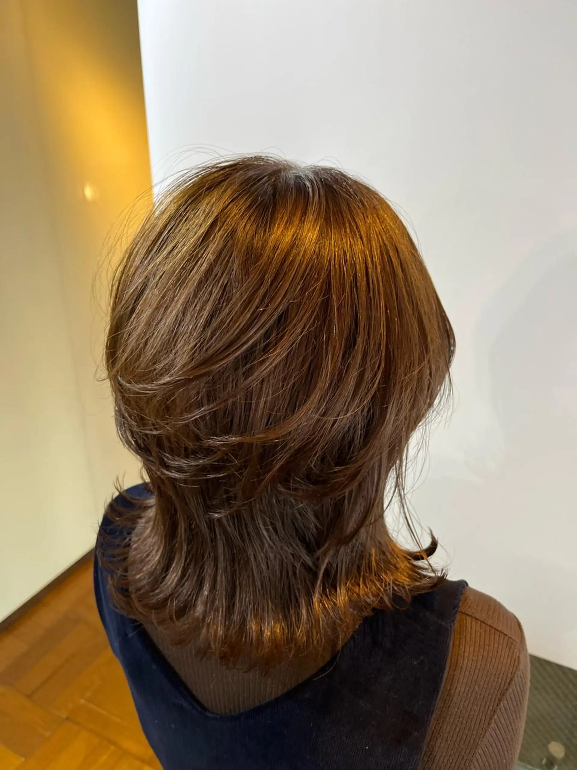 ミディアム レイヤーカット カット ヘアカラー トリートメント agora心斎橋店所属・髪質改善 🐶とっくんのヘアスタイル