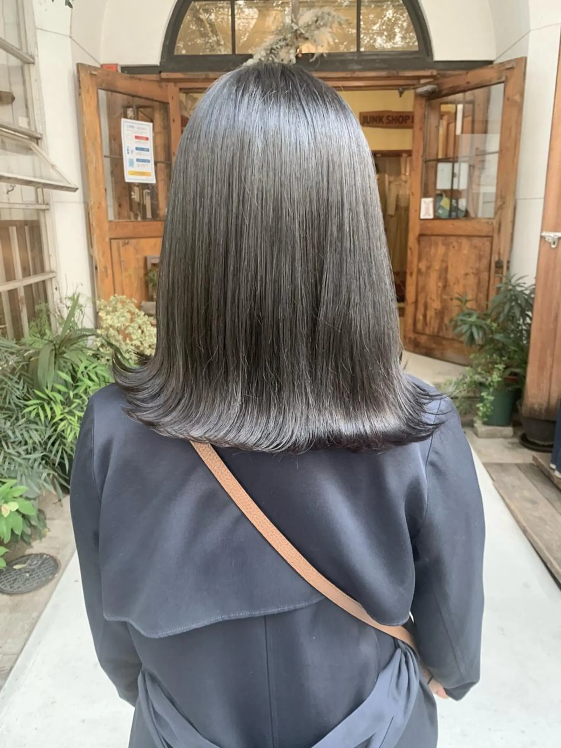 ミディアム カラー カット ヘアカラー トリートメント LEB所属・下河 宗太のヘアスタイル