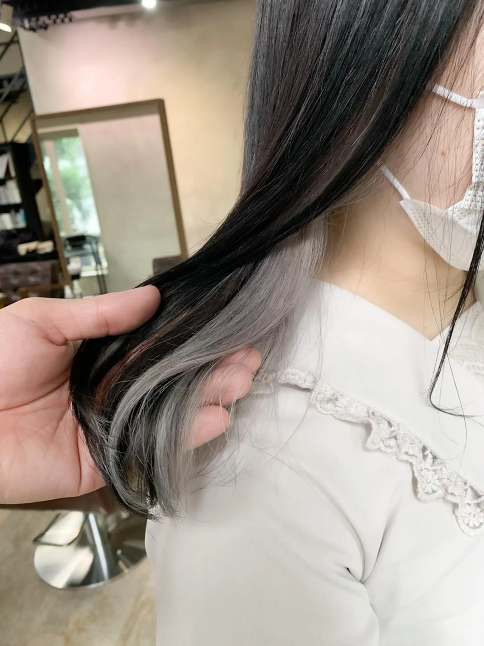 ミディアム パーマ 透明感カラーが 得意です！NAOKIのヘアスタイル