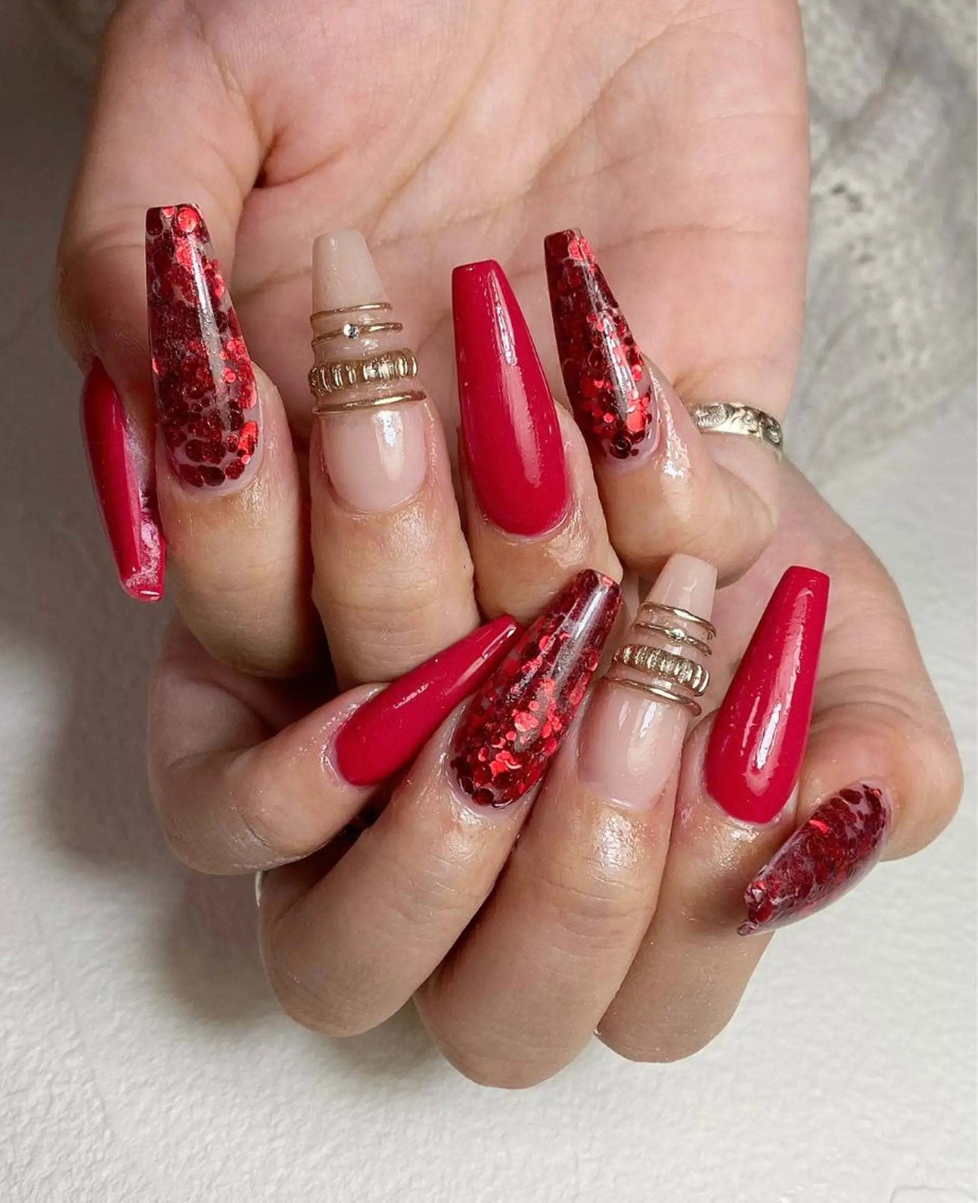 ネイル アートネイル 赤色 スカルプネイル ✾ NailRoom Latina🌻💓のネイルデザイン