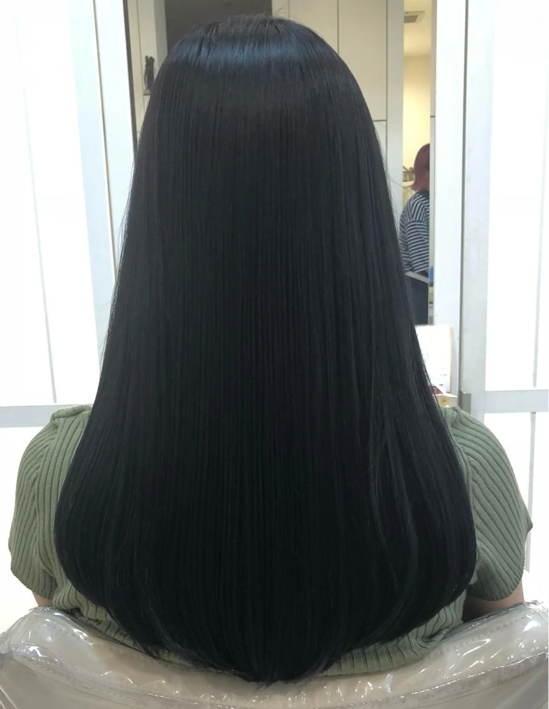 ロング カラー アッシュ 須賀 一美のヘアスタイル