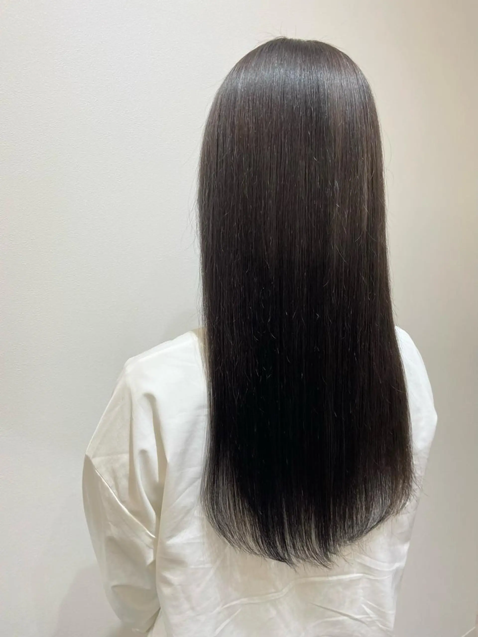 ロング カット 縮毛矯正 トリートメント ERI  / newi町田のヘアスタイル