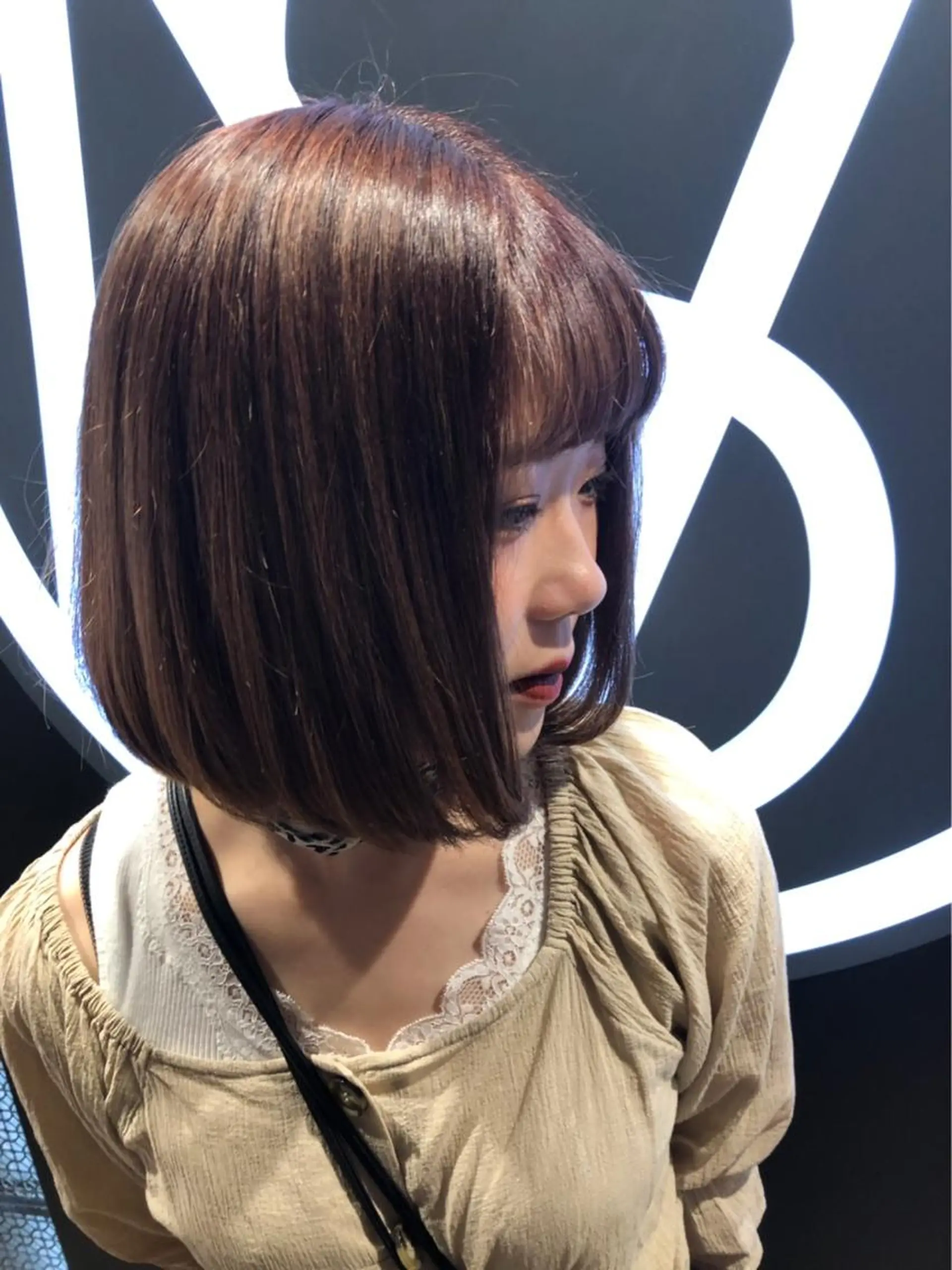 カラー 詩 奈のヘアスタイル
