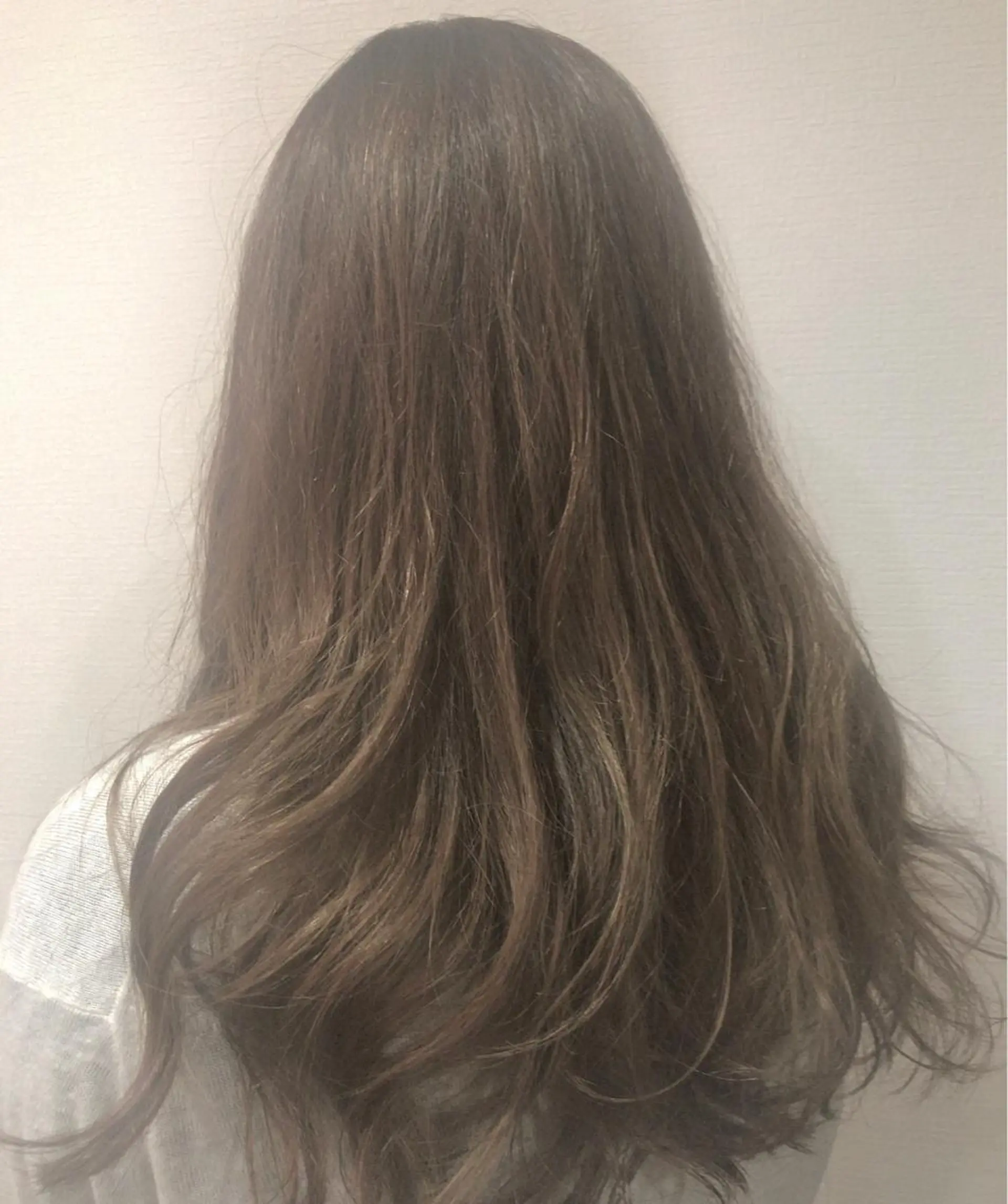 セミロング カラー デザインカラー レイヤーカット匠 イソザキノリユキのヘアスタイル