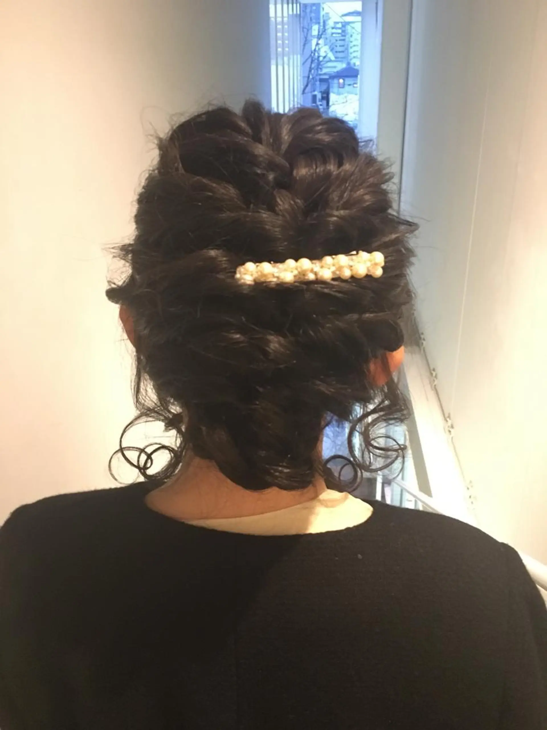 セミロング ヘアアレンジ パピヨンロゼ メイのヘアスタイル
