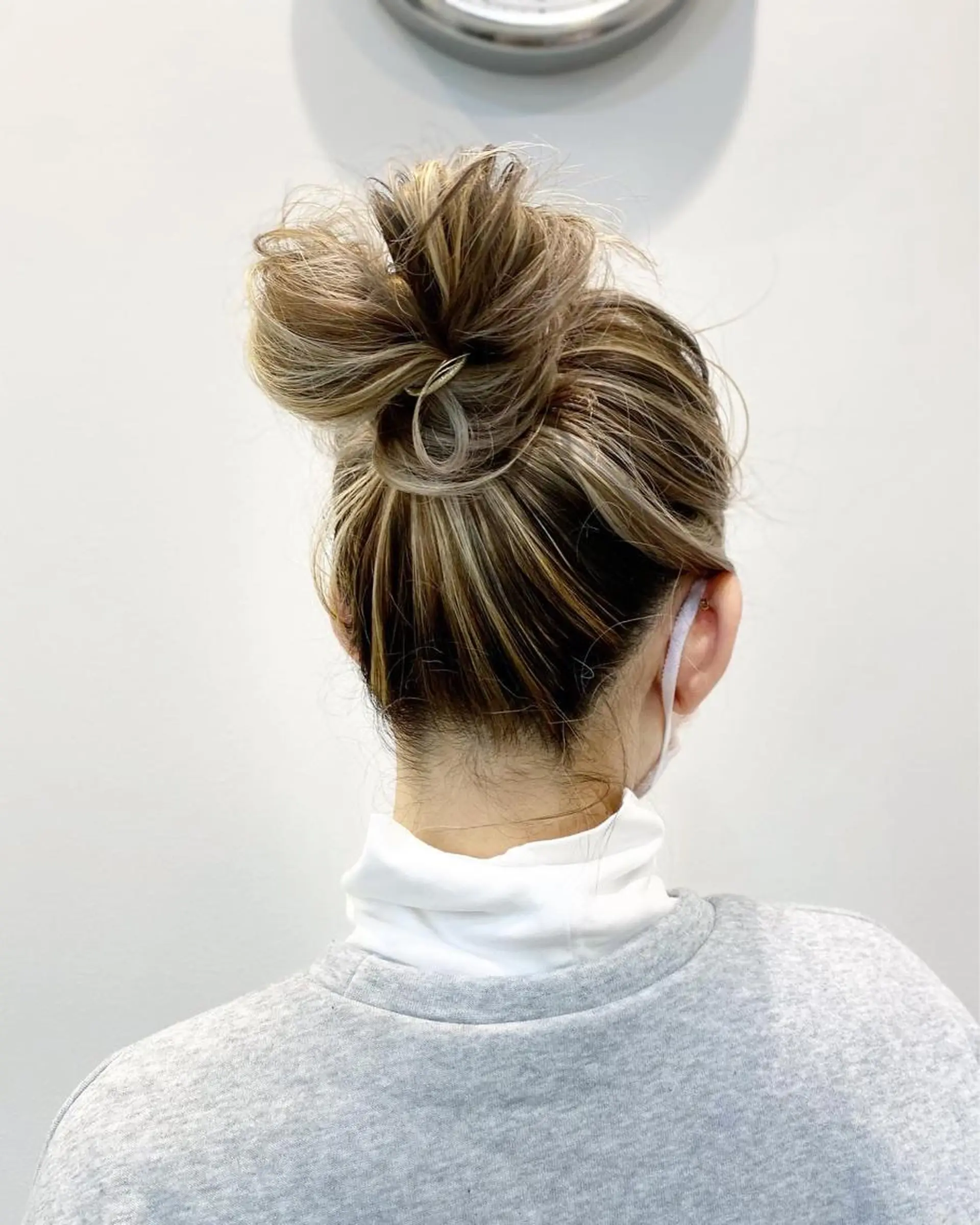 セミロング カラー セミロングパーマ アッシュ アッシュブラウン バレイヤージュ ベージュカラー カット ヘアカラー トリートメント ヘッドスパ 韓国風×透明感カラー 髪質改善オタベシンヤのヘアスタイル