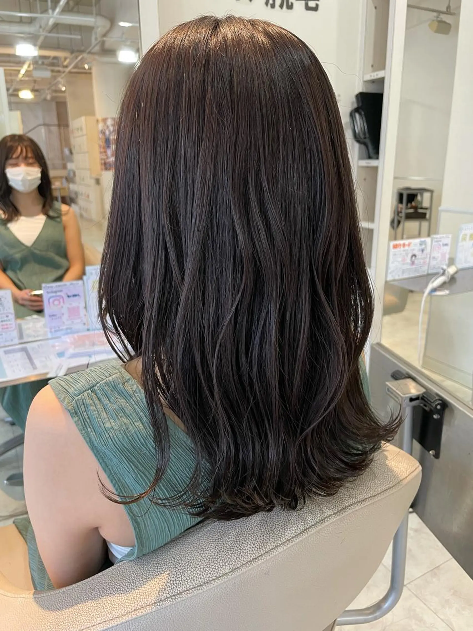 セミロング カット ヘアカラー 本田 卓也のヘアスタイル