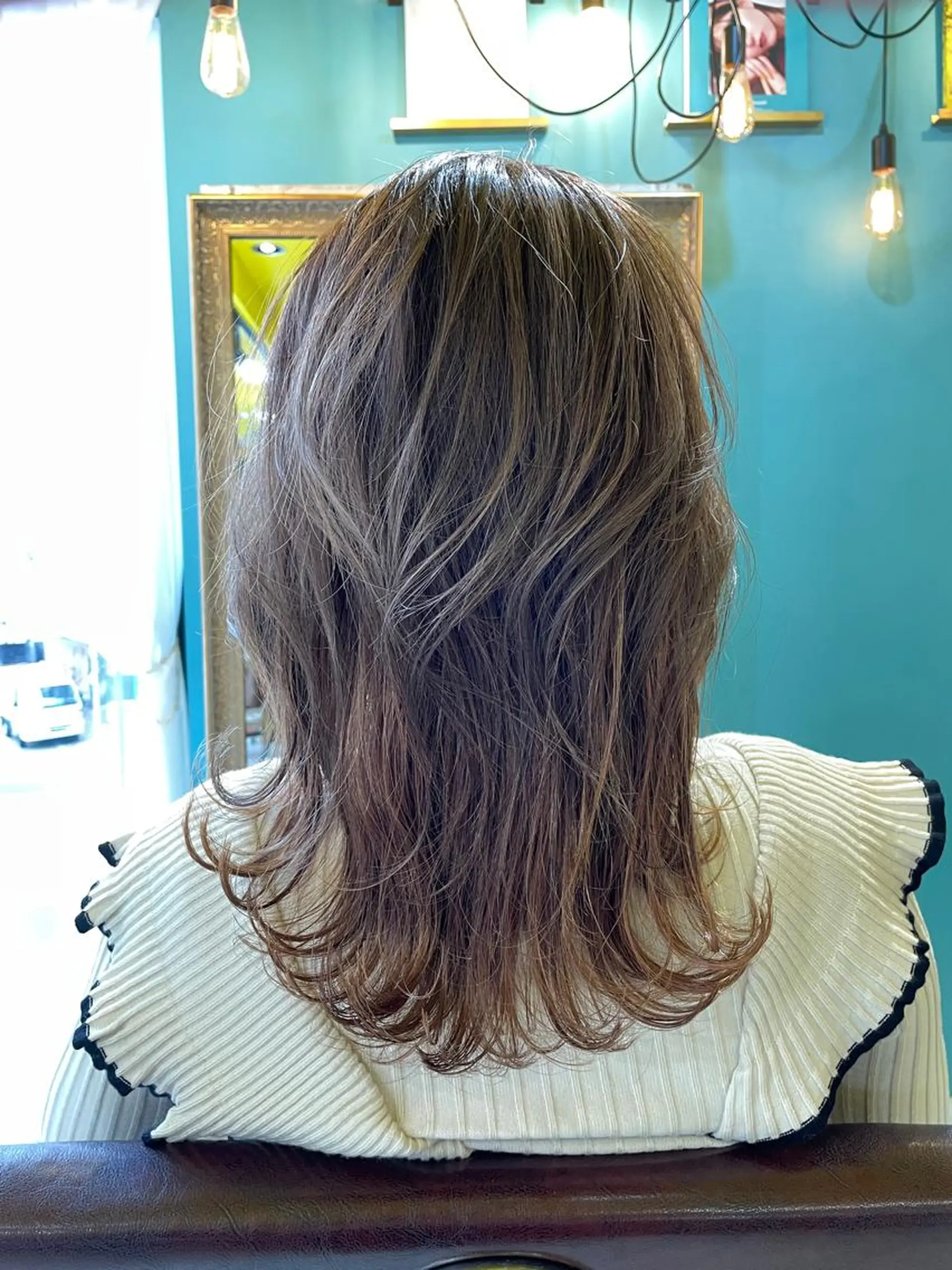 セミロング カラー アッシュ アッシュグレー アッシュグレージュ グレージュ ハイライトカラー ヘアカラー Share  Salon  Reco【GARDEN】所属・末石 智のヘアスタイル