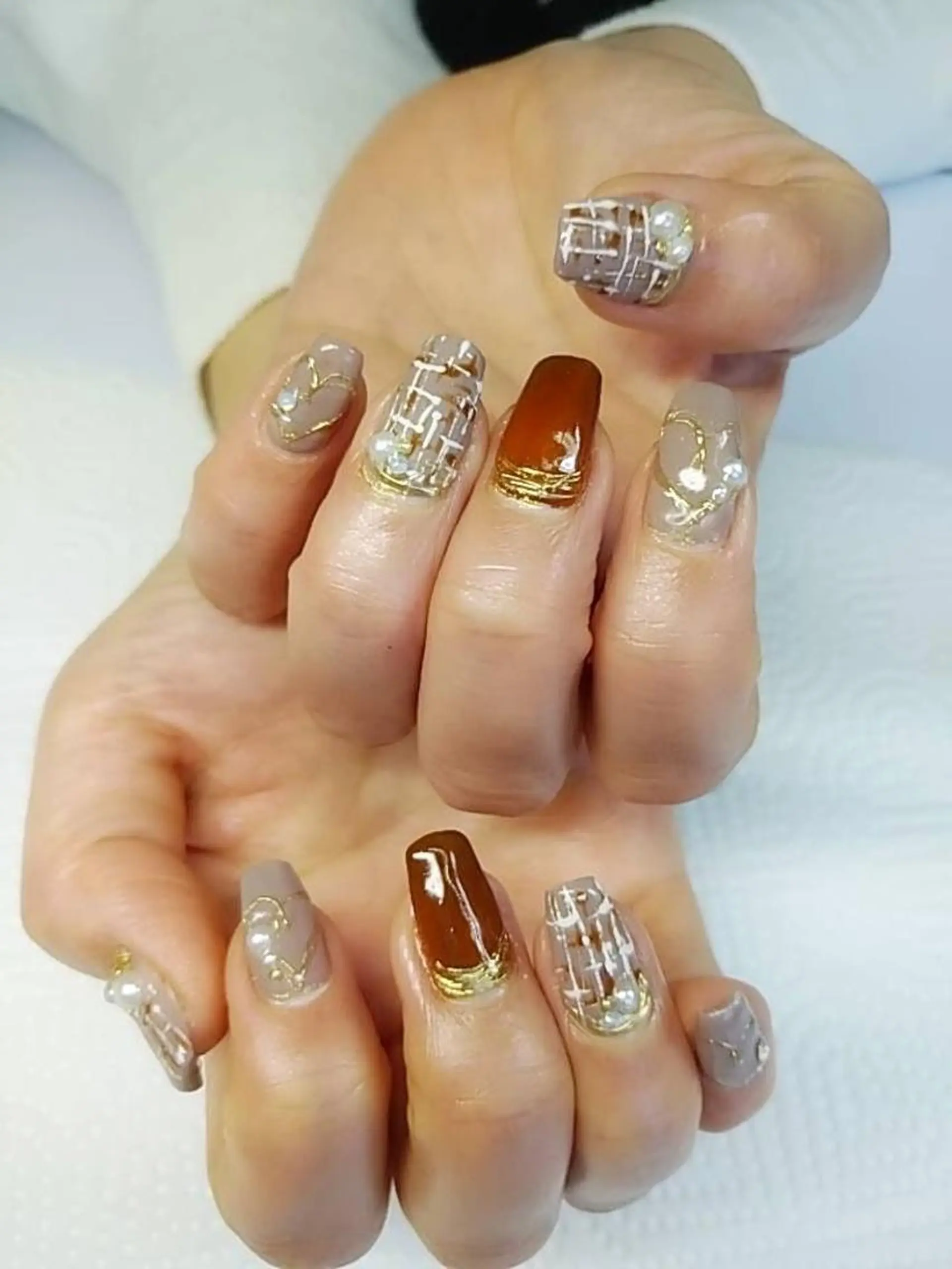 ネイル ハート ツイードネイル バレンタイン プライベートサロン RosyLily所属・プライベートサロン Rosy Lilyのネイルデザイン